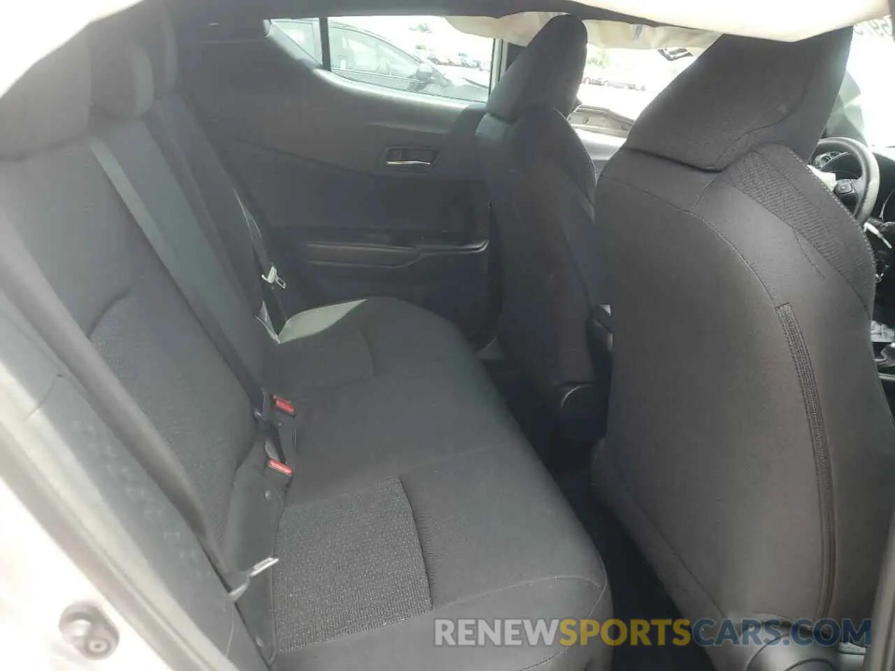 10 Фотография поврежденного автомобиля NMTKHMBXXKR099055 TOYOTA C-HR 2019