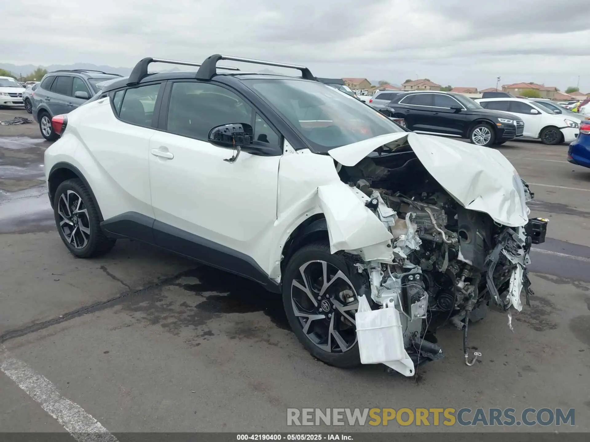 1 Photograph of a damaged car JTNKHMBX0L1069221 TOYOTA C-HR 2020