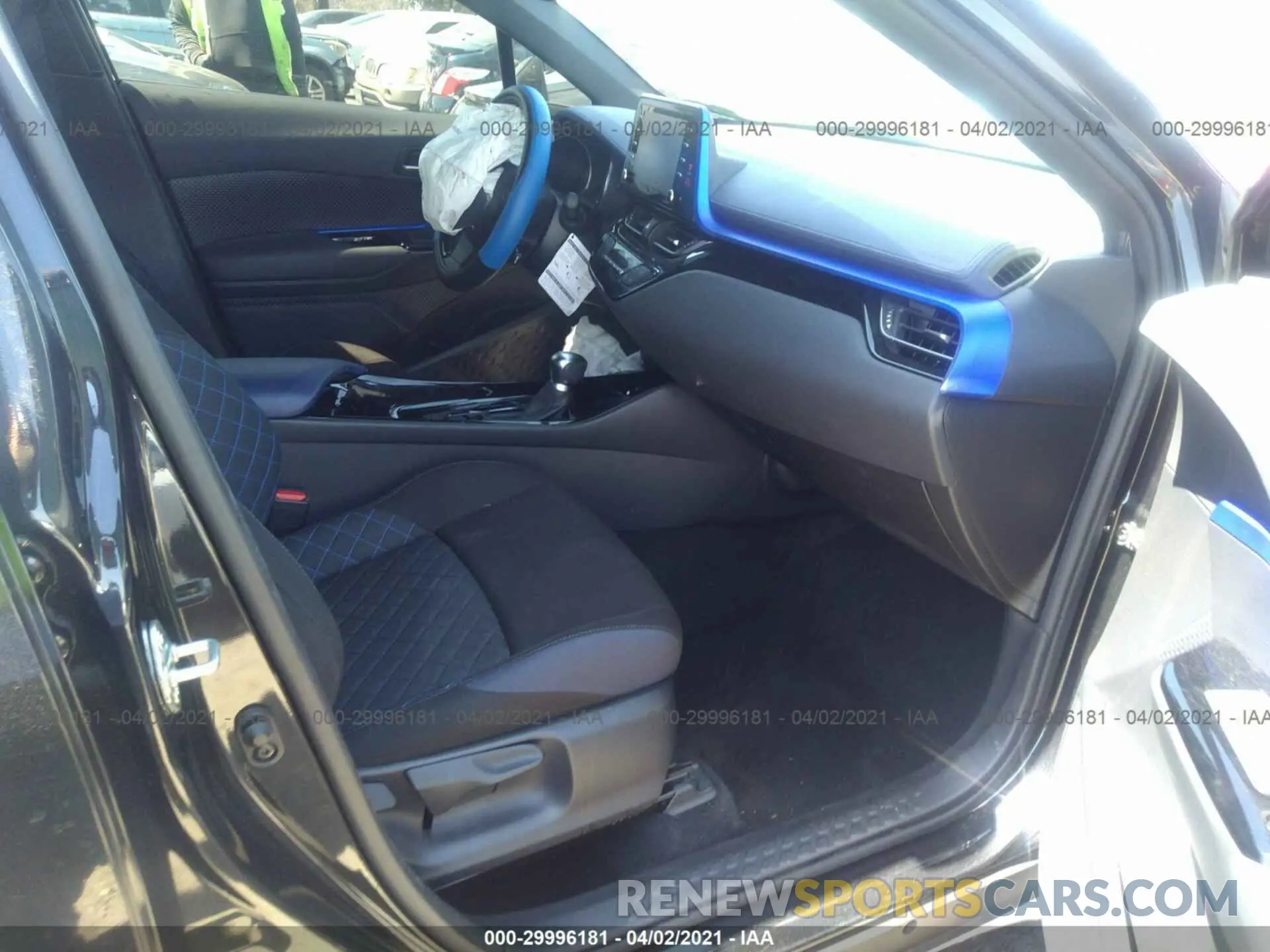 5 Photograph of a damaged car JTNKHMBX1L1068160 TOYOTA C-HR 2020