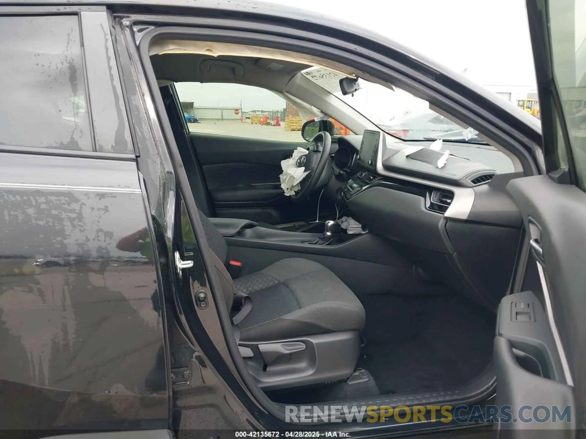 5 Photograph of a damaged car JTNKHMBX1L1074377 TOYOTA C-HR 2020