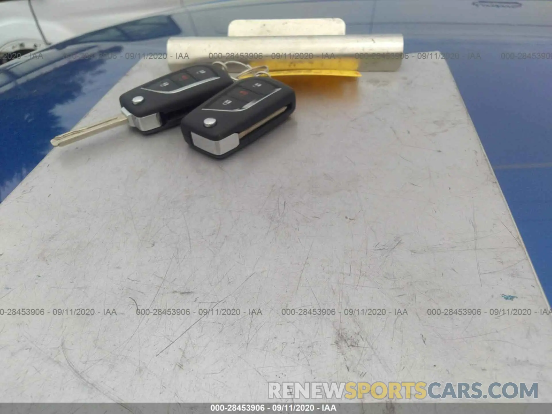 11 Photograph of a damaged car JTNKHMBX1L1075478 TOYOTA C-HR 2020
