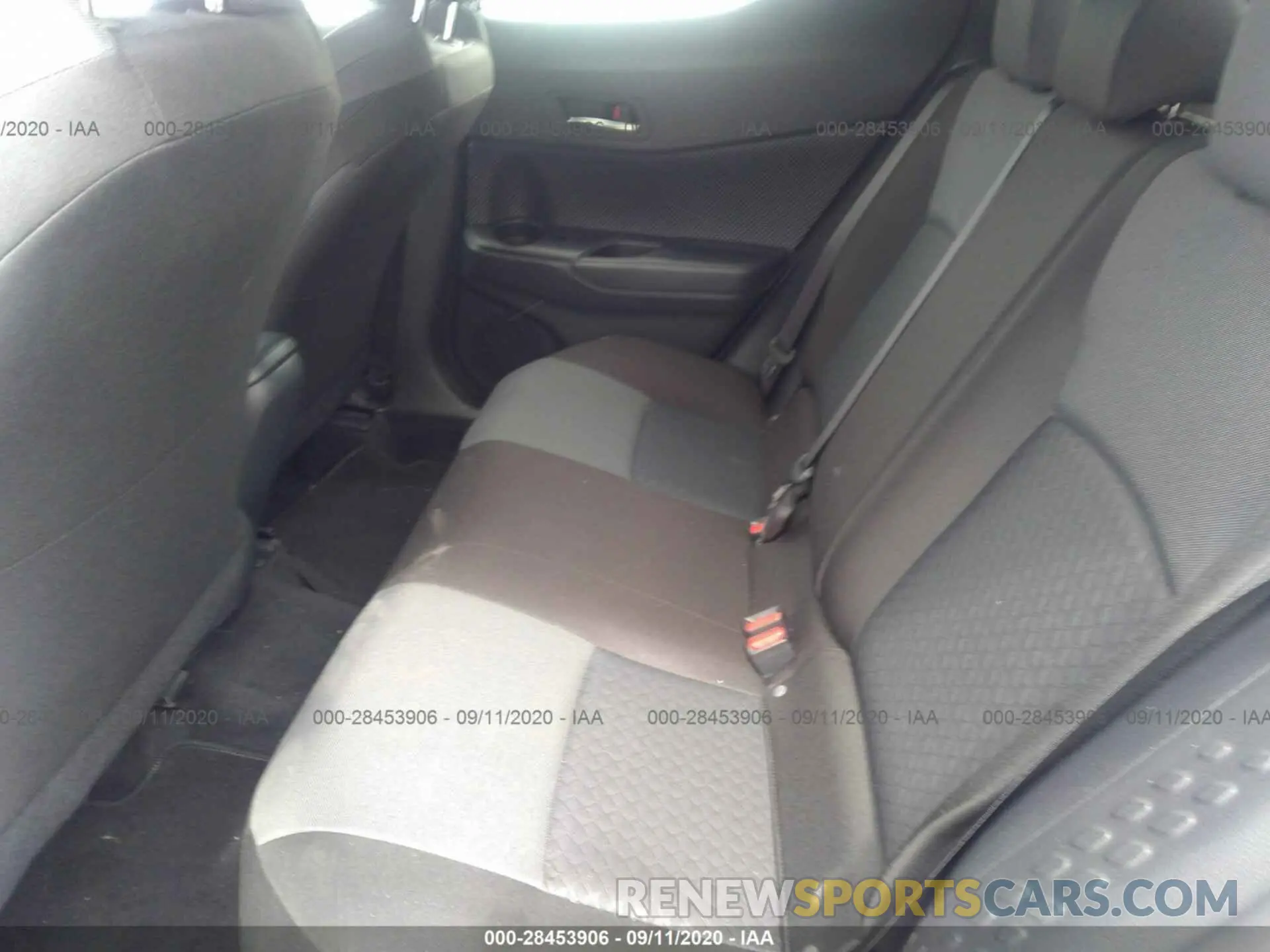 8 Photograph of a damaged car JTNKHMBX1L1075478 TOYOTA C-HR 2020