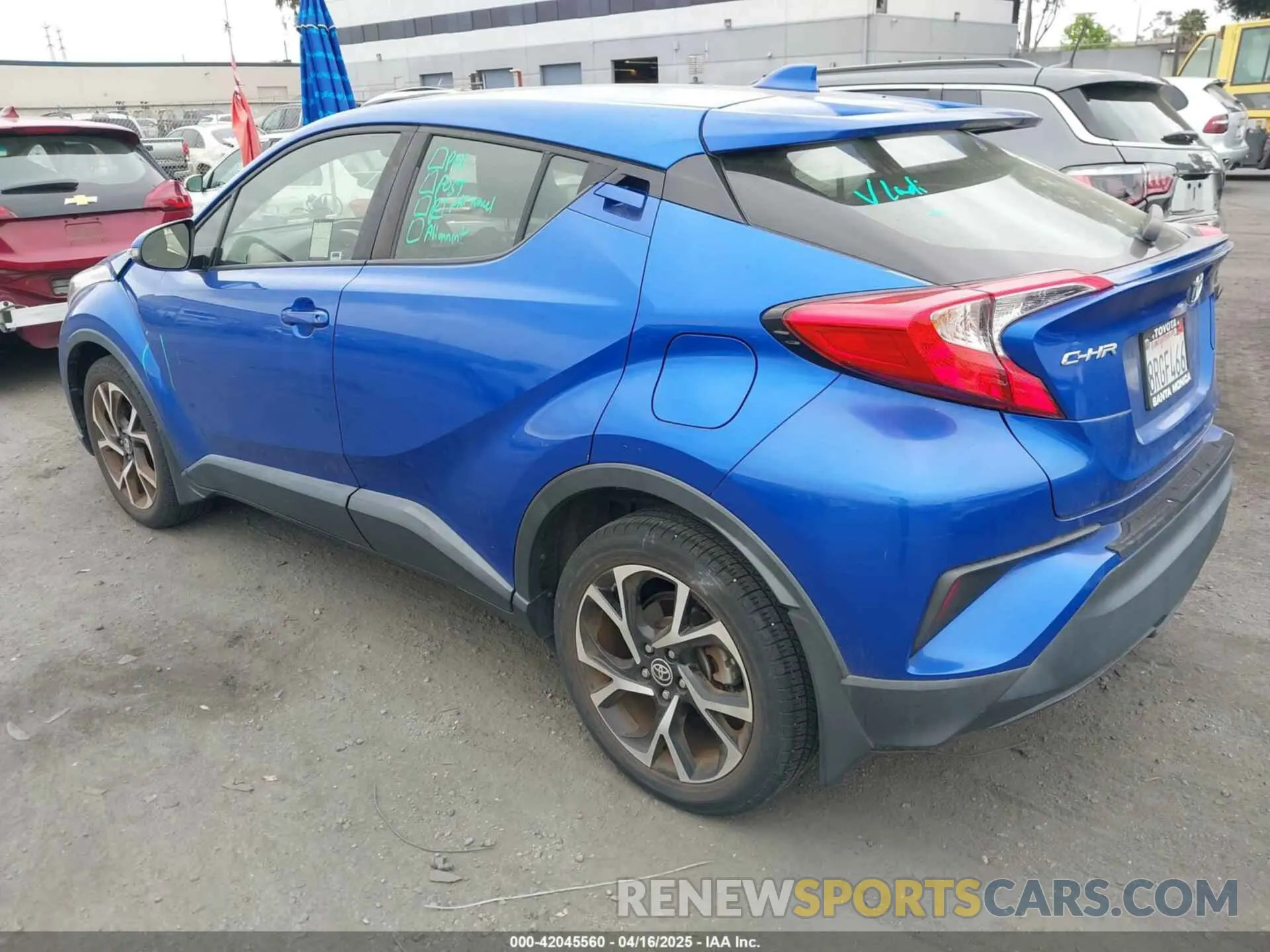 3 Фотография поврежденного автомобиля JTNKHMBX1L1077246 TOYOTA C-HR 2020