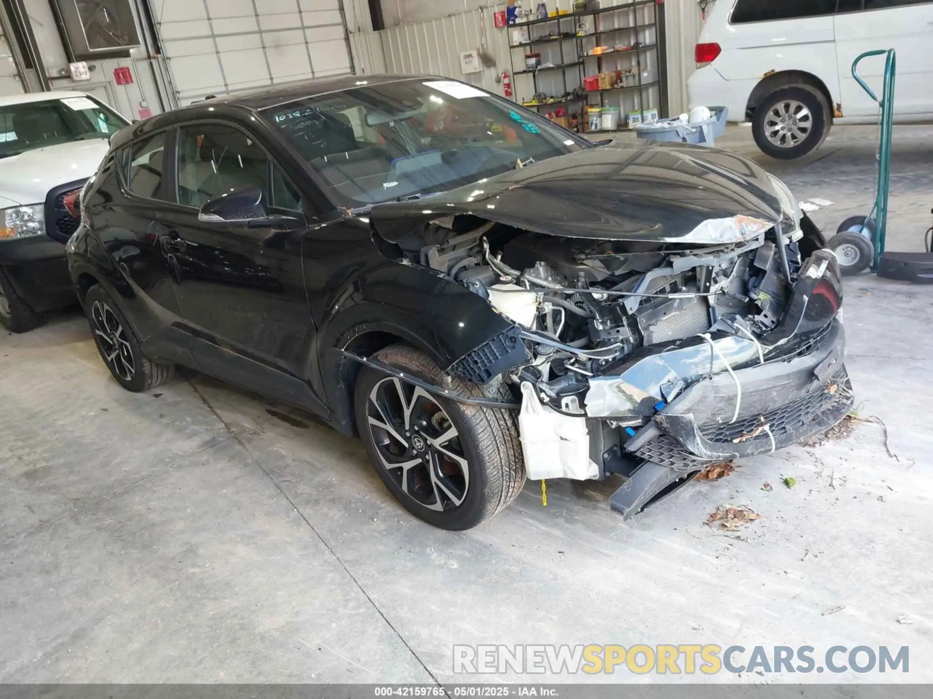1 Photograph of a damaged car JTNKHMBX1L1077957 TOYOTA C-HR 2020
