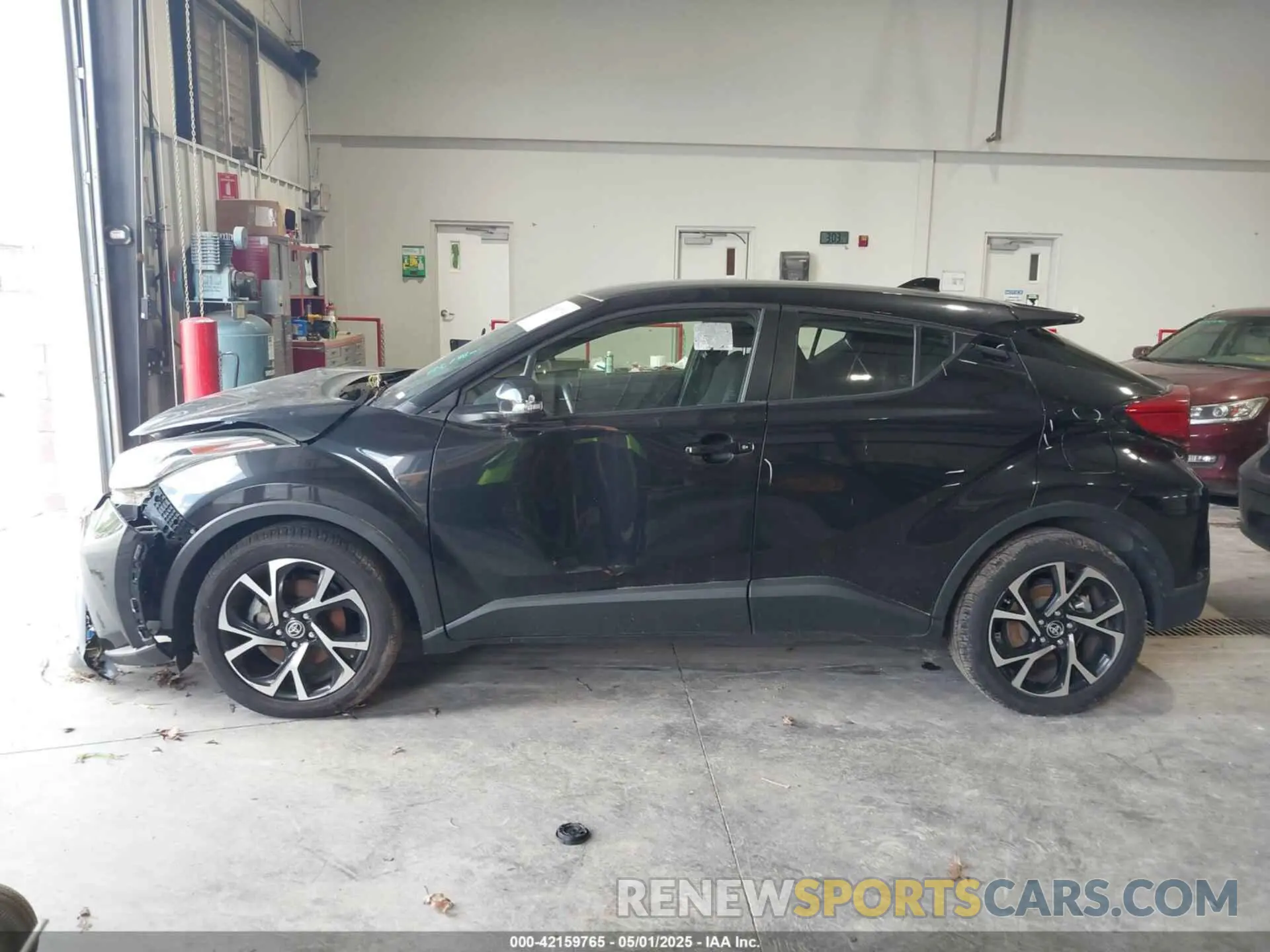 15 Photograph of a damaged car JTNKHMBX1L1077957 TOYOTA C-HR 2020