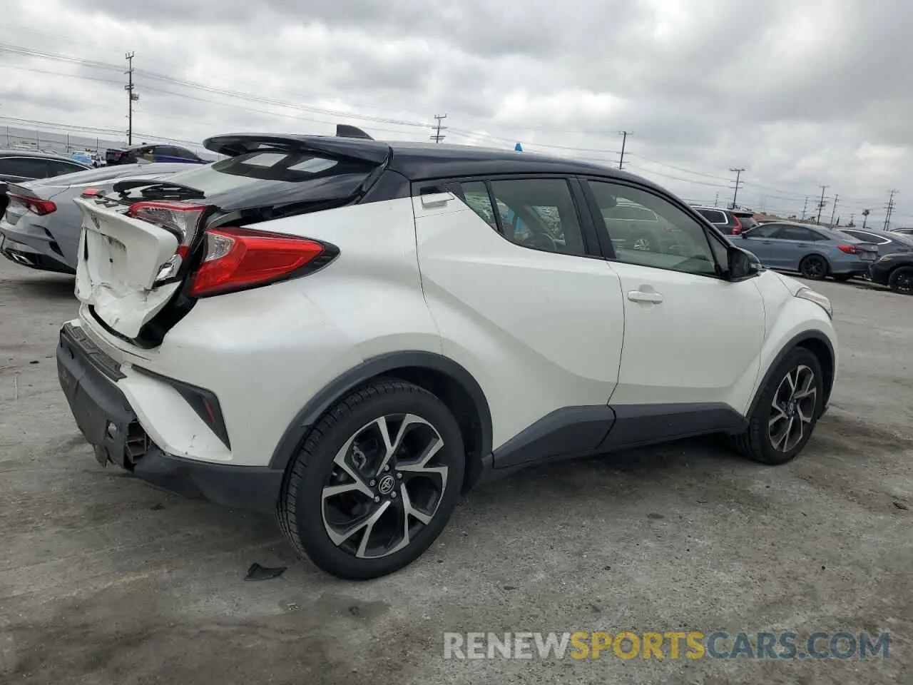 3 Photograph of a damaged car JTNKHMBX2L1074341 TOYOTA C-HR 2020