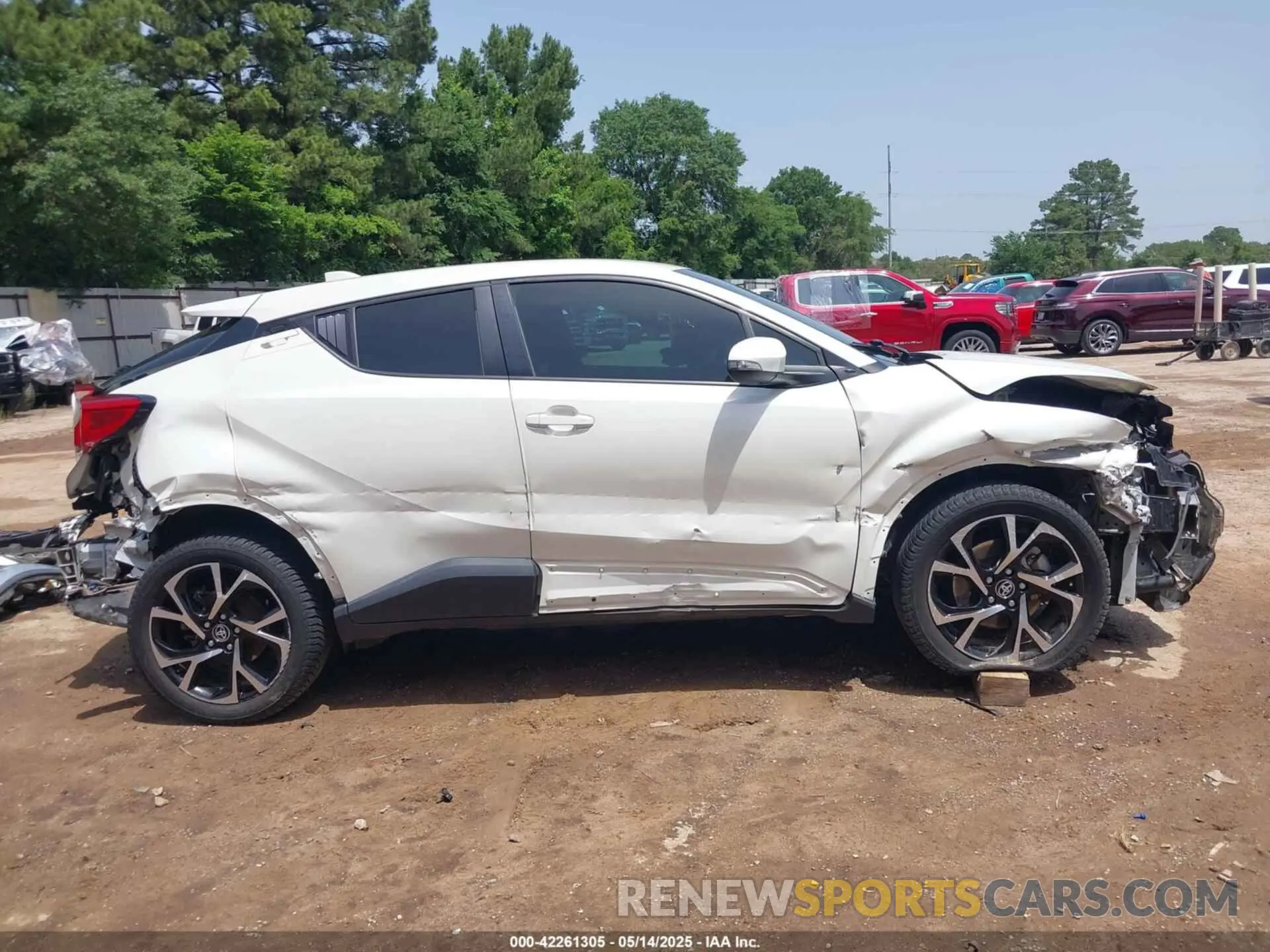 14 Фотография поврежденного автомобиля JTNKHMBX2L1083587 TOYOTA C-HR 2020