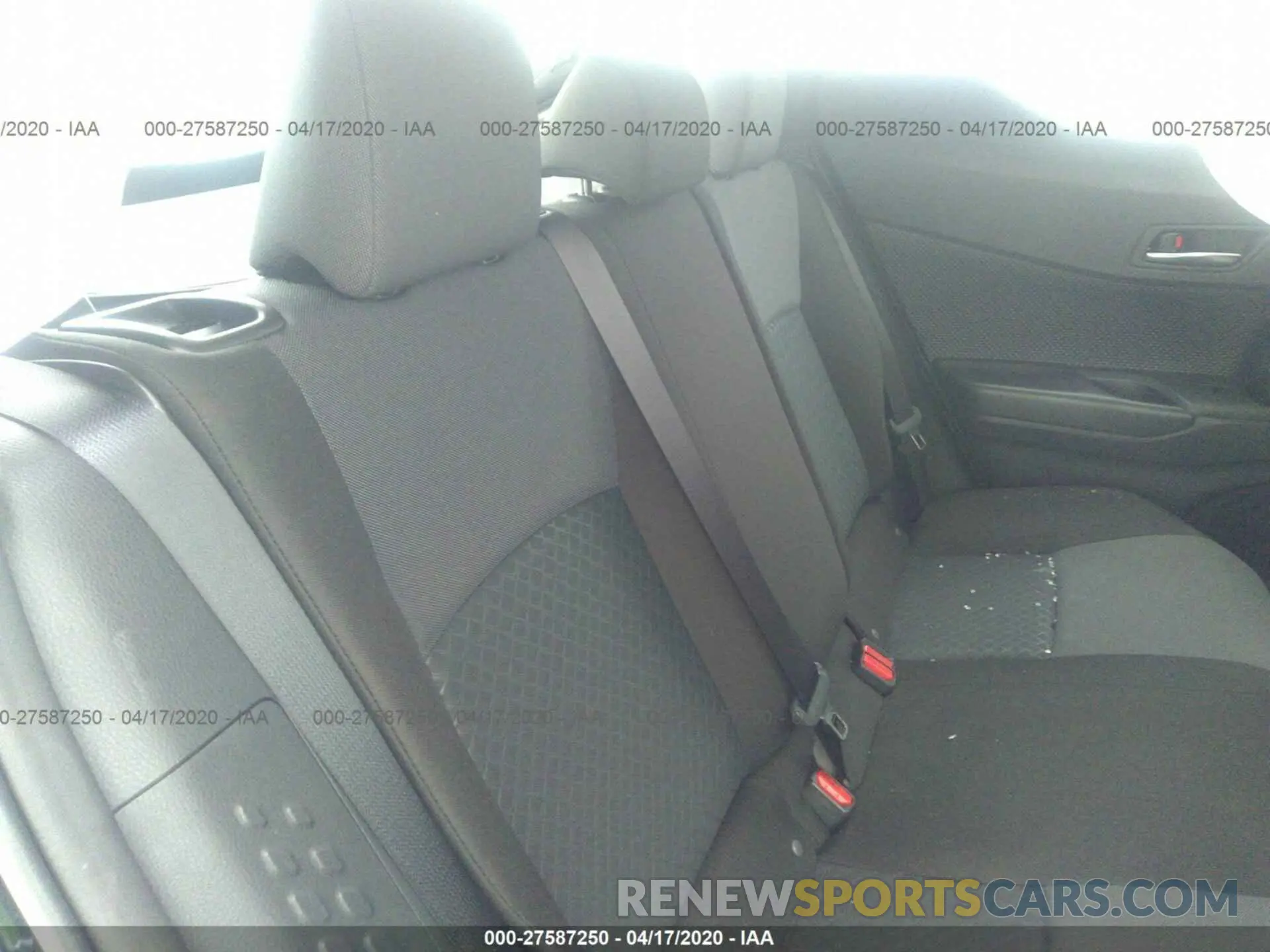 8 Photograph of a damaged car JTNKHMBX3L1068032 TOYOTA C-HR 2020