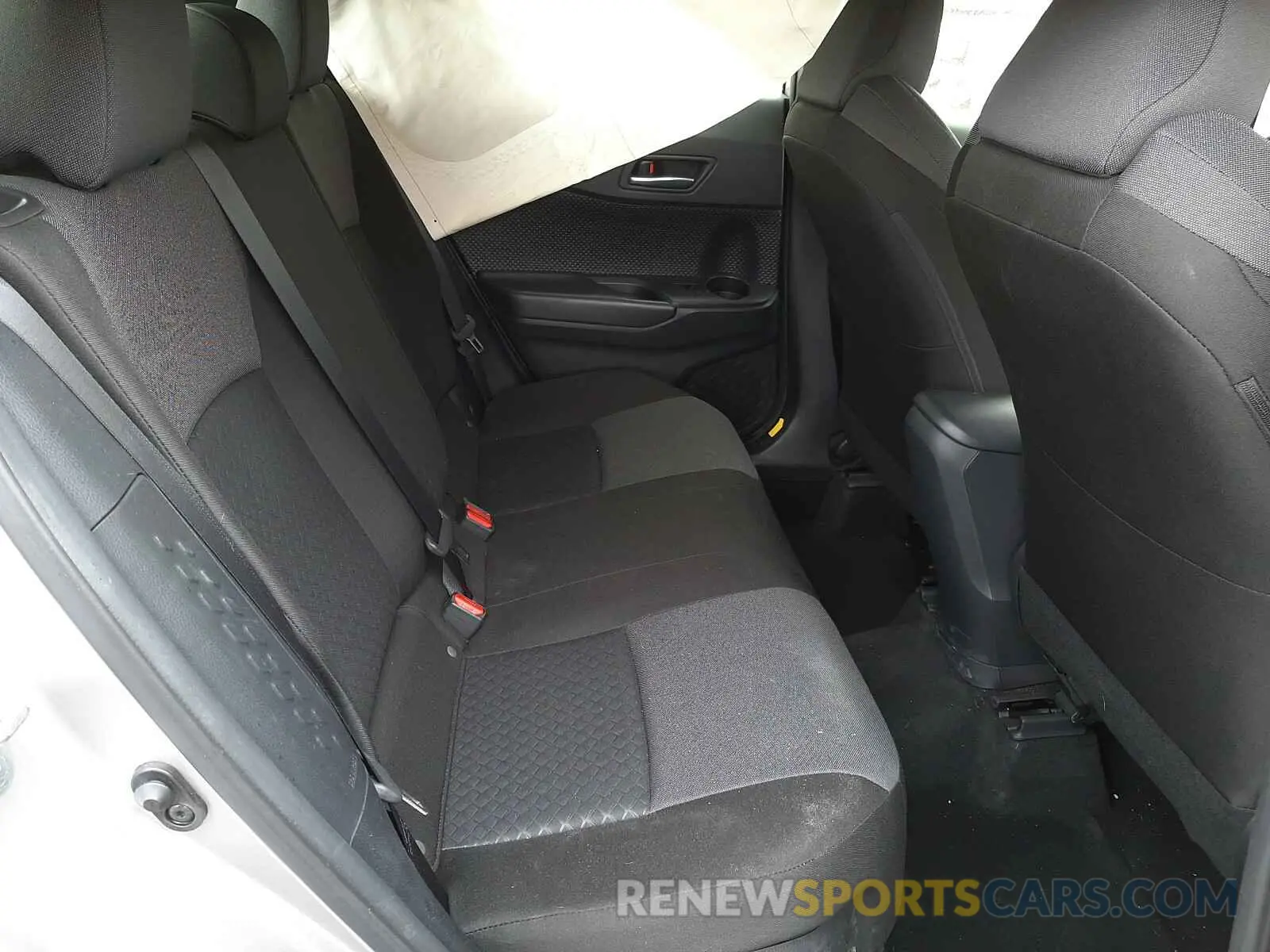 6 Photograph of a damaged car JTNKHMBX3L1072842 TOYOTA C-HR 2020