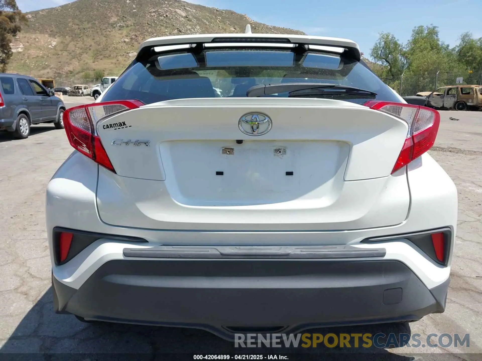 16 Photograph of a damaged car JTNKHMBX3L1074882 TOYOTA C-HR 2020