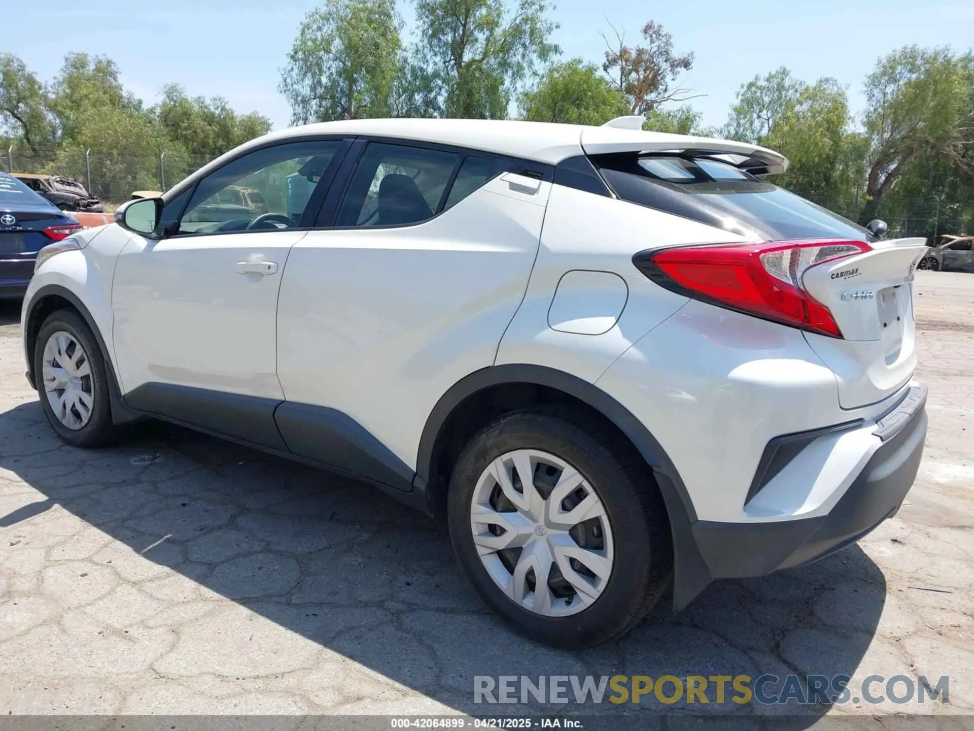 3 Photograph of a damaged car JTNKHMBX3L1074882 TOYOTA C-HR 2020