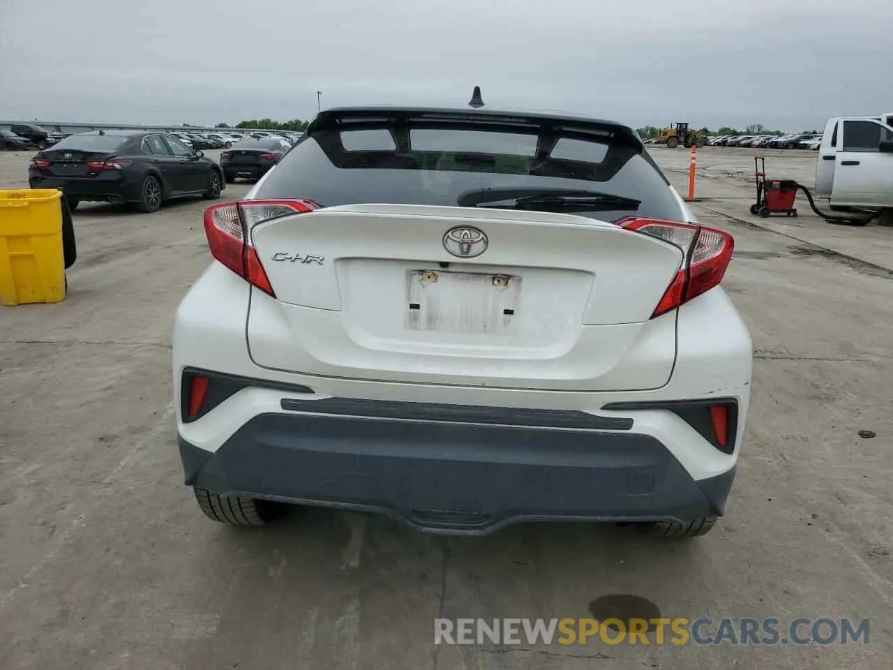 6 Photograph of a damaged car JTNKHMBX3L1087972 TOYOTA C-HR 2020