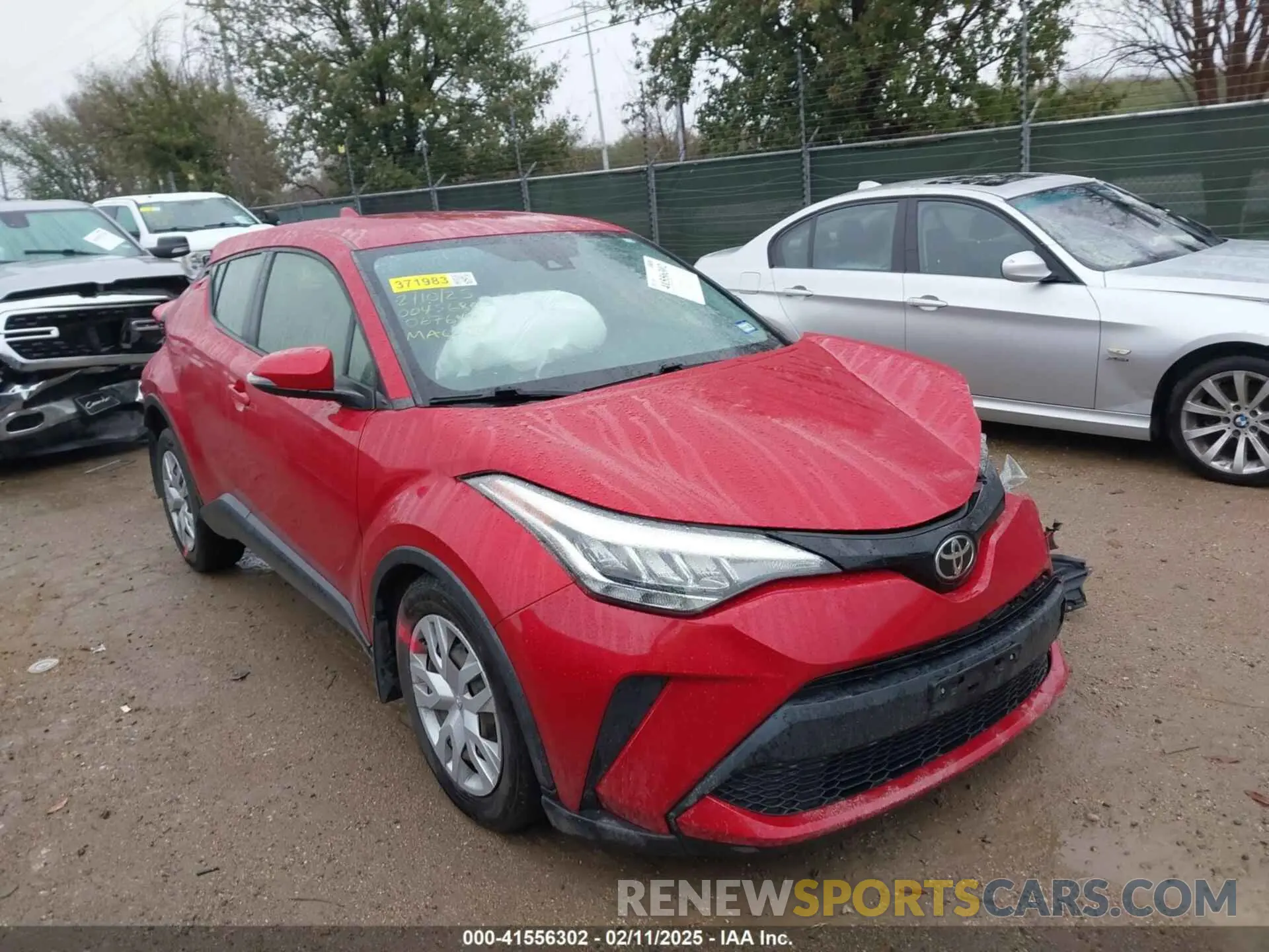 1 Photograph of a damaged car JTNKHMBX4L1067648 TOYOTA C-HR 2020