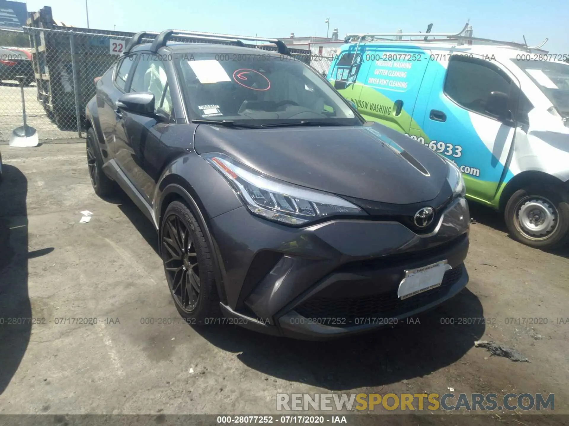 1 Photograph of a damaged car JTNKHMBX4L1077550 TOYOTA C-HR 2020