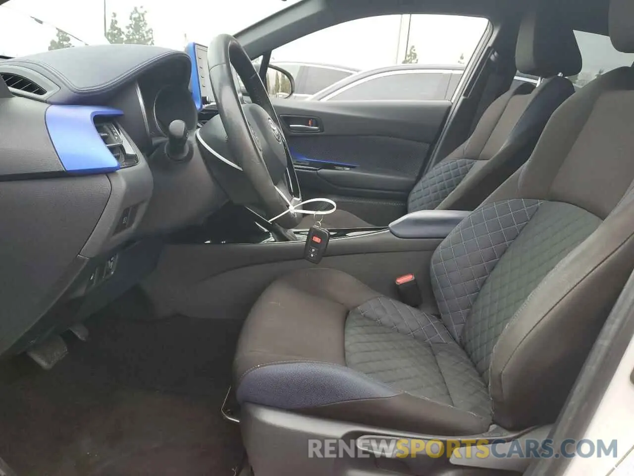 7 Photograph of a damaged car JTNKHMBX4L1078696 TOYOTA C-HR 2020