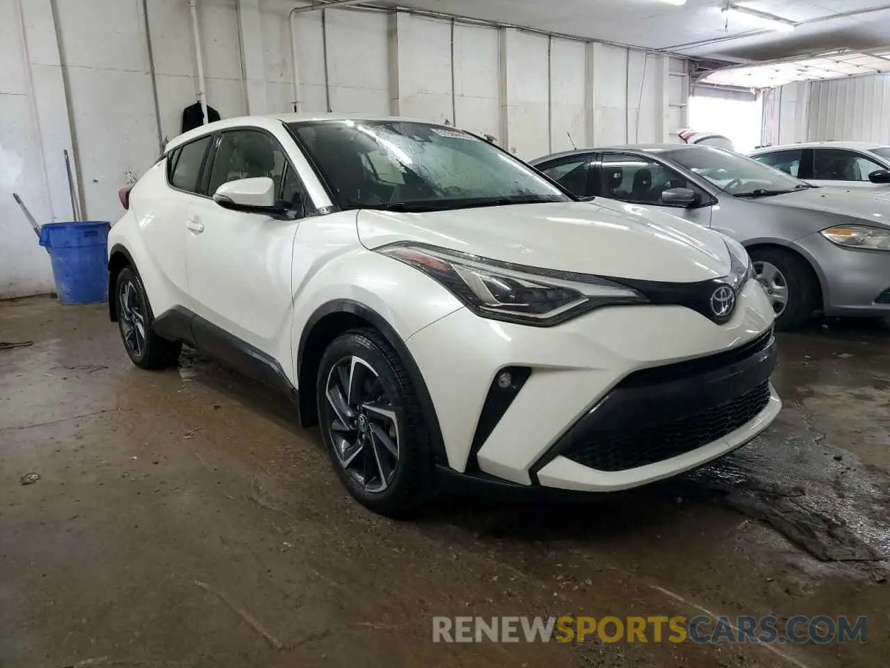 4 Photograph of a damaged car JTNKHMBX4L1083011 TOYOTA C-HR 2020