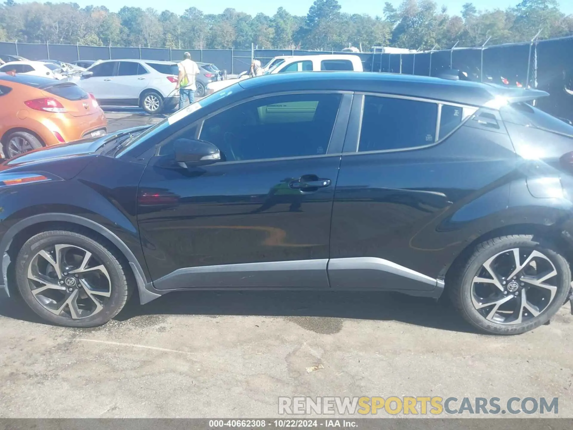 15 Photograph of a damaged car JTNKHMBX4L1090086 TOYOTA C-HR 2020