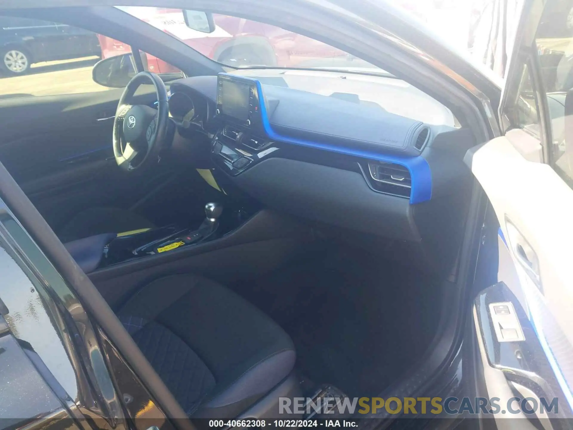5 Photograph of a damaged car JTNKHMBX4L1090086 TOYOTA C-HR 2020