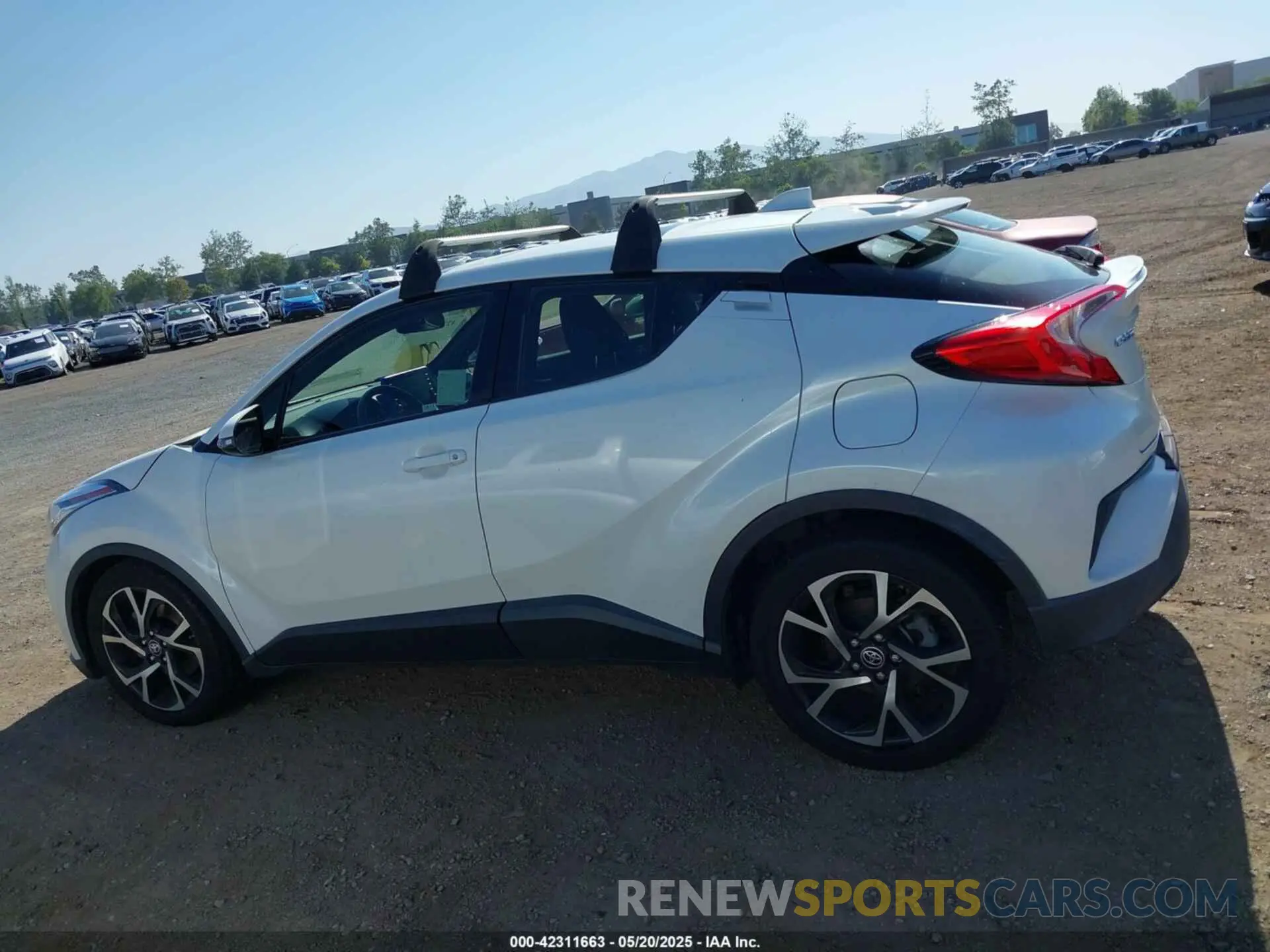 14 Фотография поврежденного автомобиля JTNKHMBX5L1066377 TOYOTA C-HR 2020