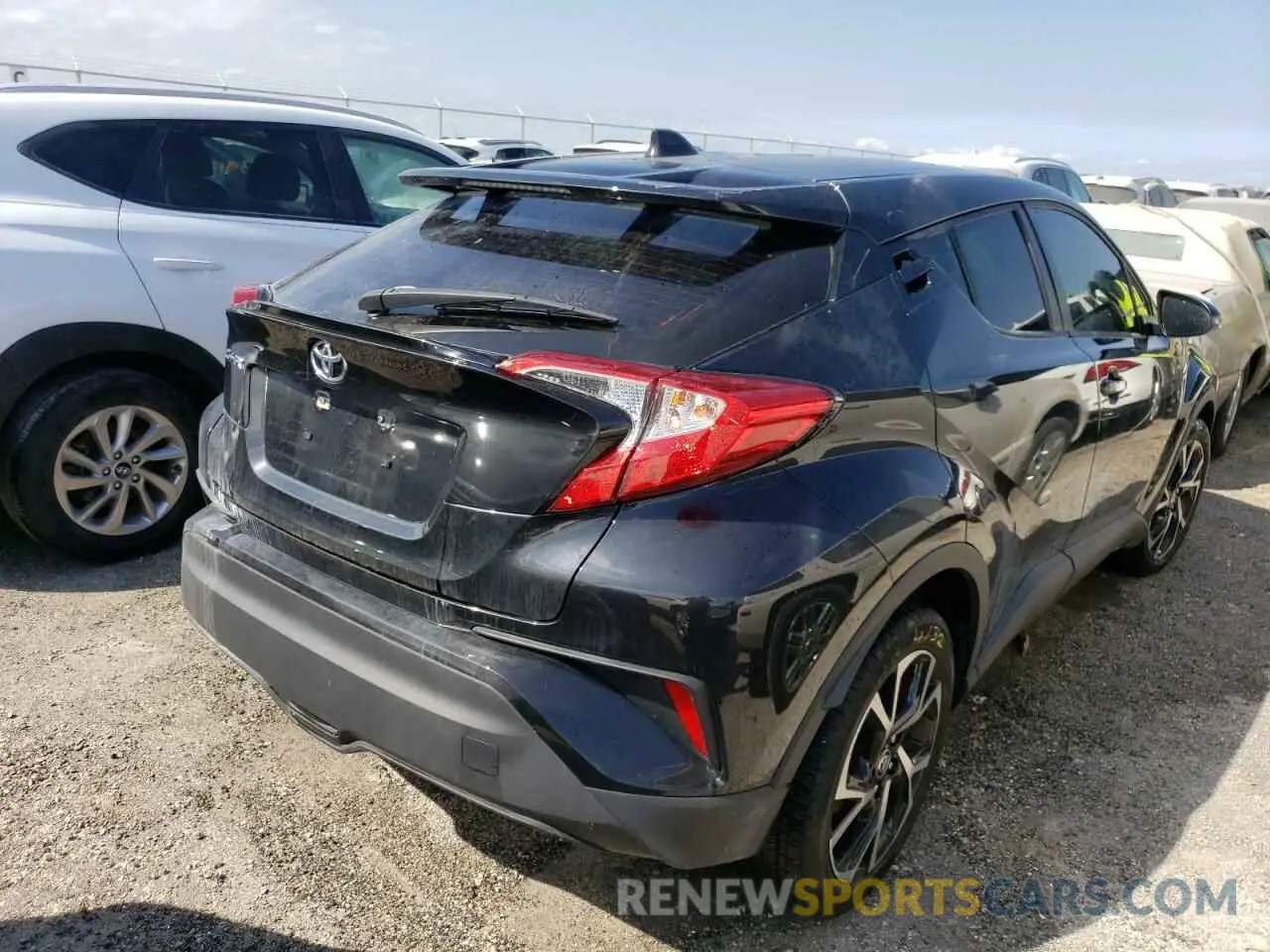 4 Фотография поврежденного автомобиля JTNKHMBX6L1064282 TOYOTA C-HR 2020