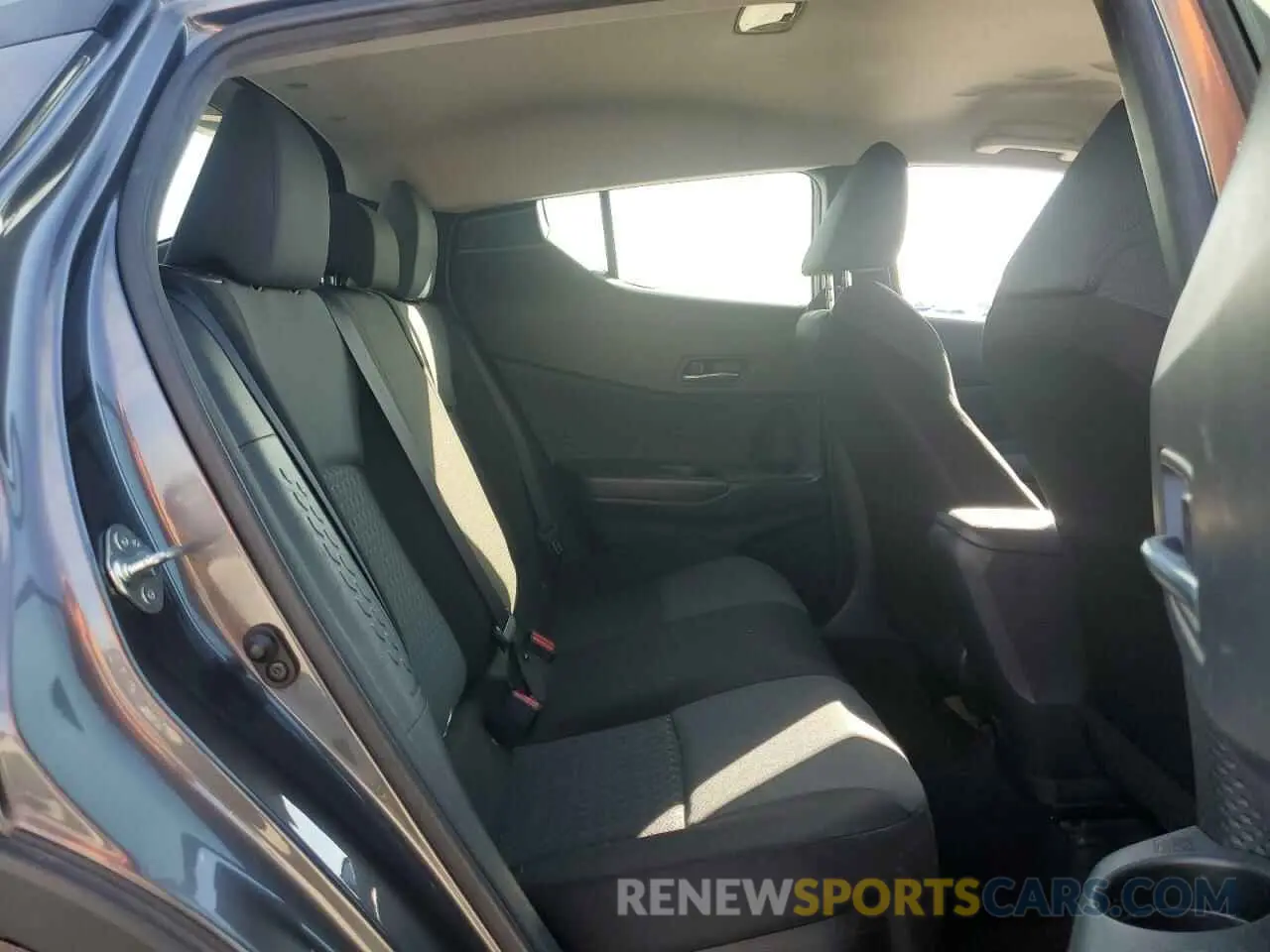 10 Фотография поврежденного автомобиля JTNKHMBX6L1069837 TOYOTA C-HR 2020