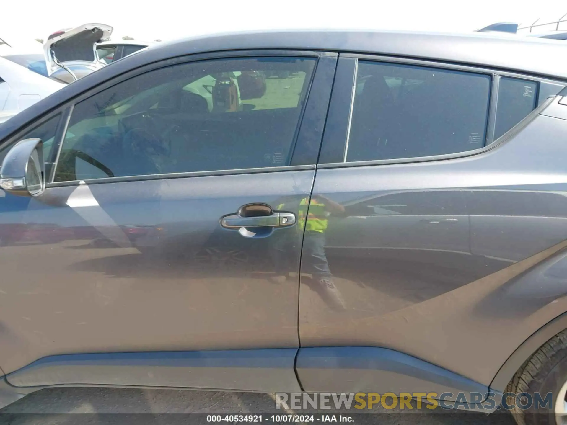 14 Photograph of a damaged car JTNKHMBX6L1070082 TOYOTA C-HR 2020
