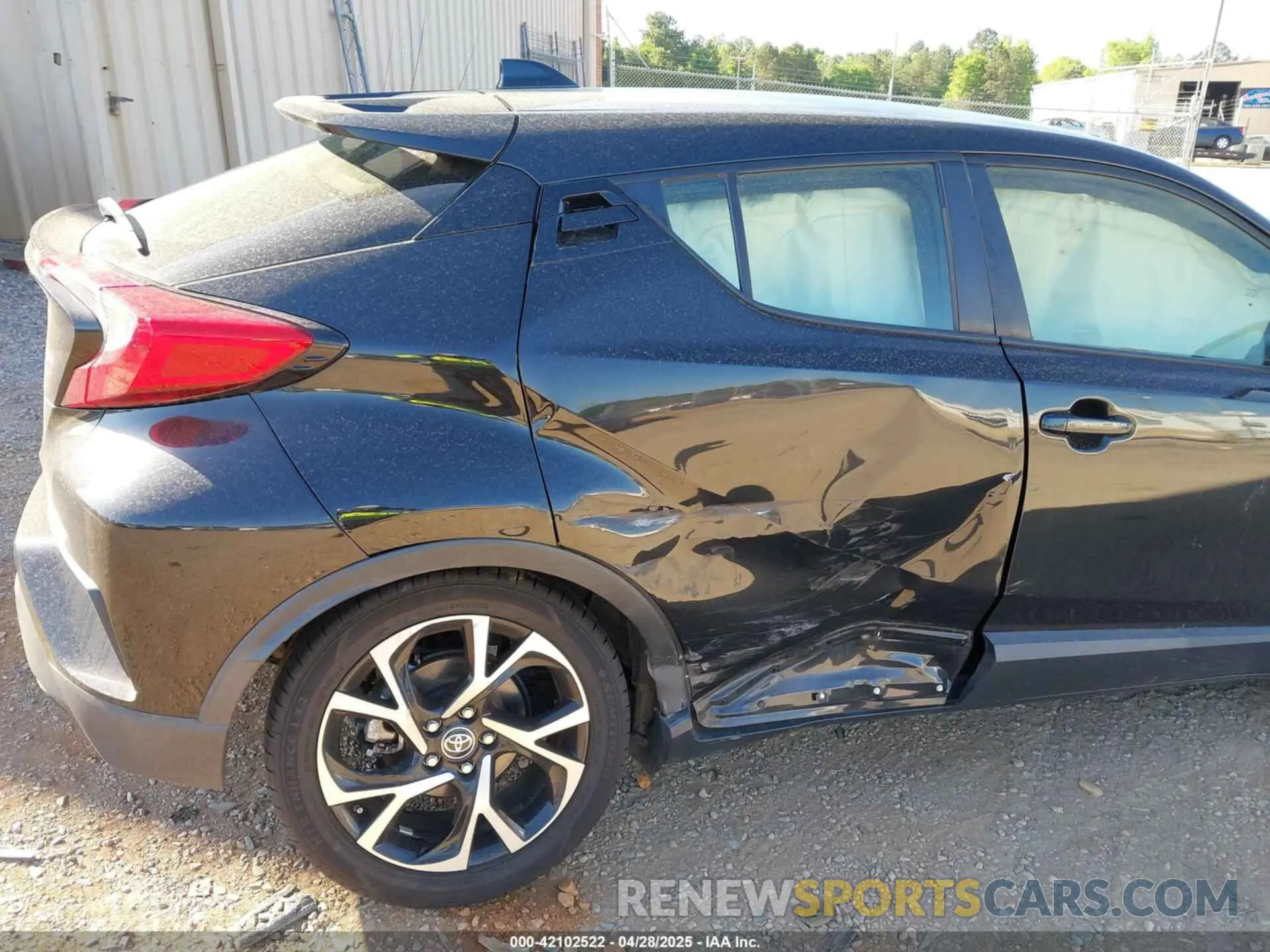 6 Photograph of a damaged car JTNKHMBX6L1085990 TOYOTA C-HR 2020