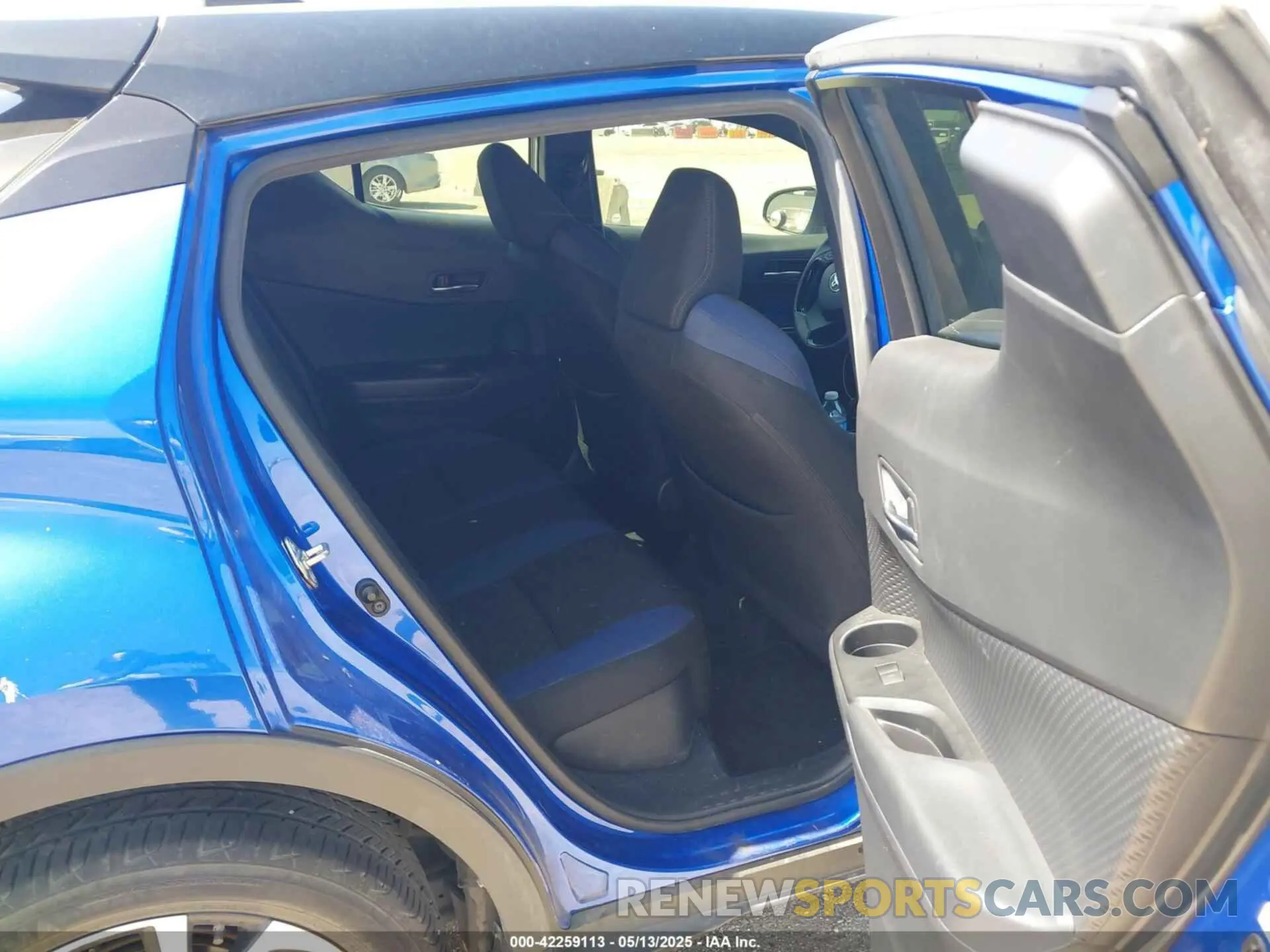 8 Фотография поврежденного автомобиля JTNKHMBX6L1087867 TOYOTA C-HR 2020