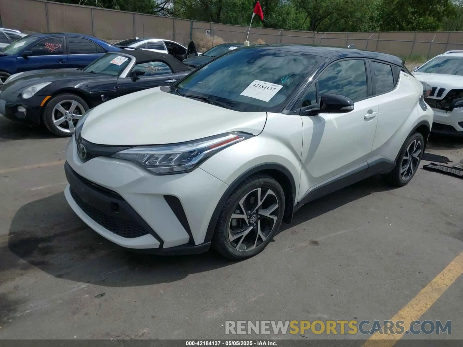 2 Photograph of a damaged car JTNKHMBX6L1090381 TOYOTA C-HR 2020