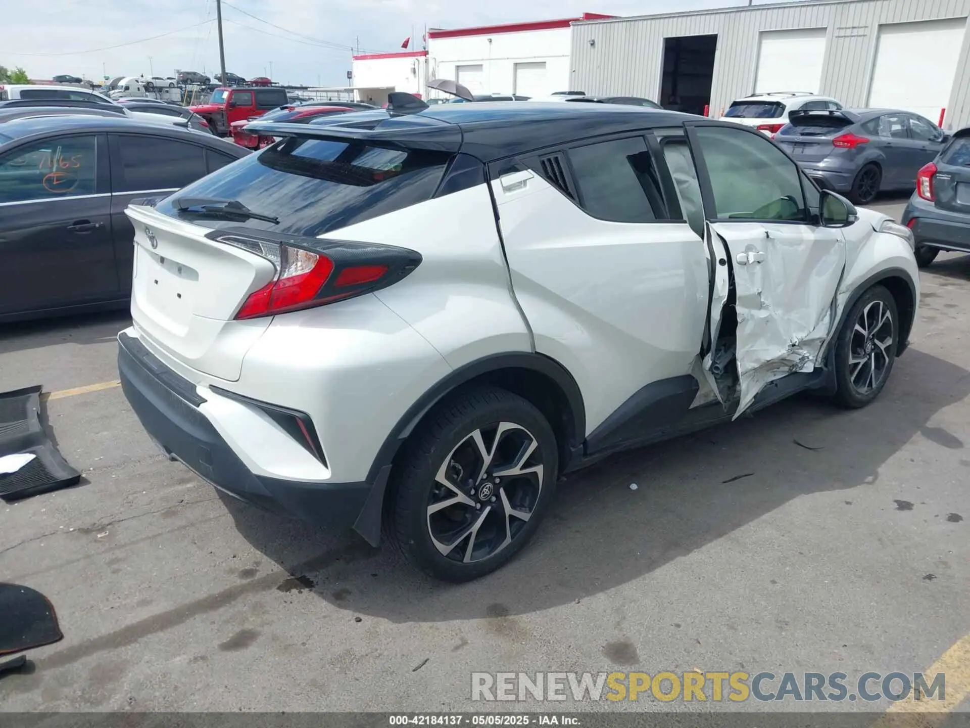 4 Photograph of a damaged car JTNKHMBX6L1090381 TOYOTA C-HR 2020
