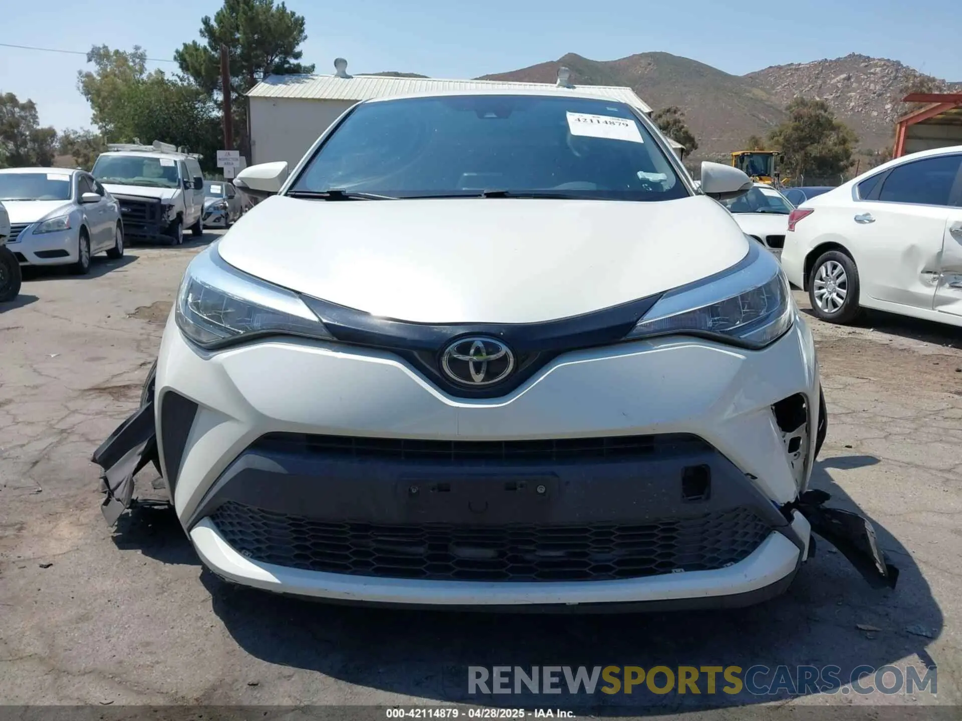 12 Фотография поврежденного автомобиля JTNKHMBX7L1065618 TOYOTA C-HR 2020
