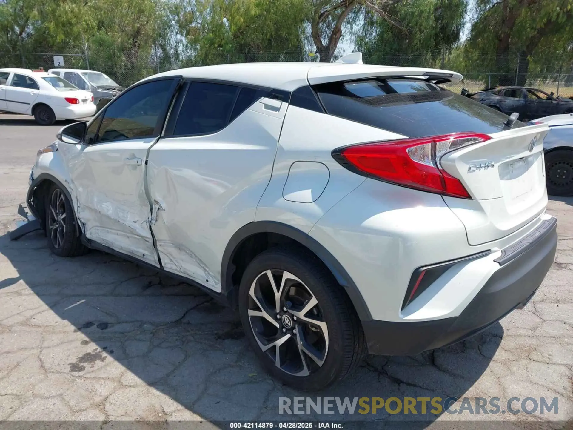 3 Фотография поврежденного автомобиля JTNKHMBX7L1065618 TOYOTA C-HR 2020