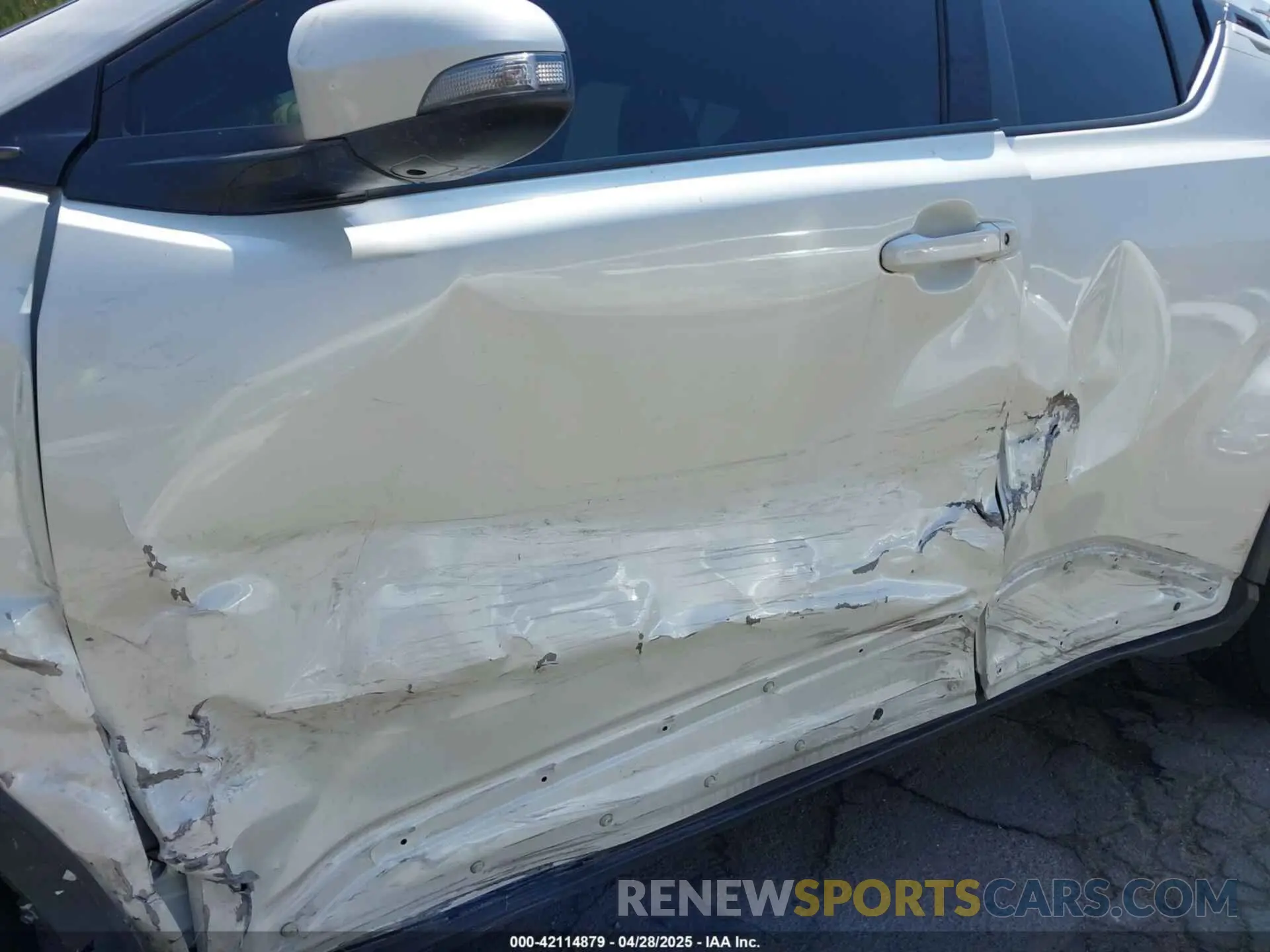 6 Фотография поврежденного автомобиля JTNKHMBX7L1065618 TOYOTA C-HR 2020