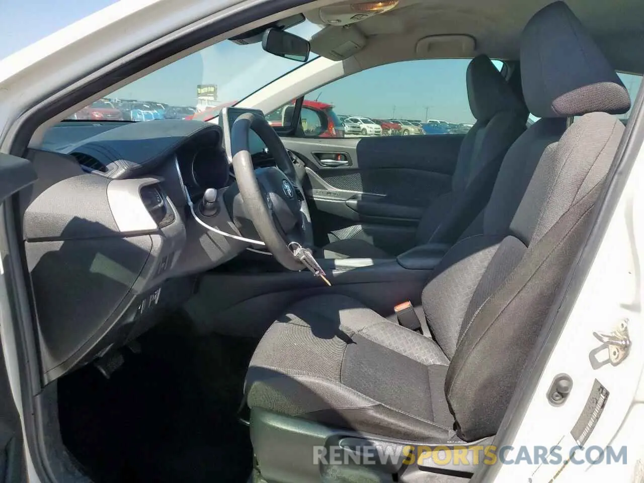 7 Photograph of a damaged car JTNKHMBX7L1074092 TOYOTA C-HR 2020