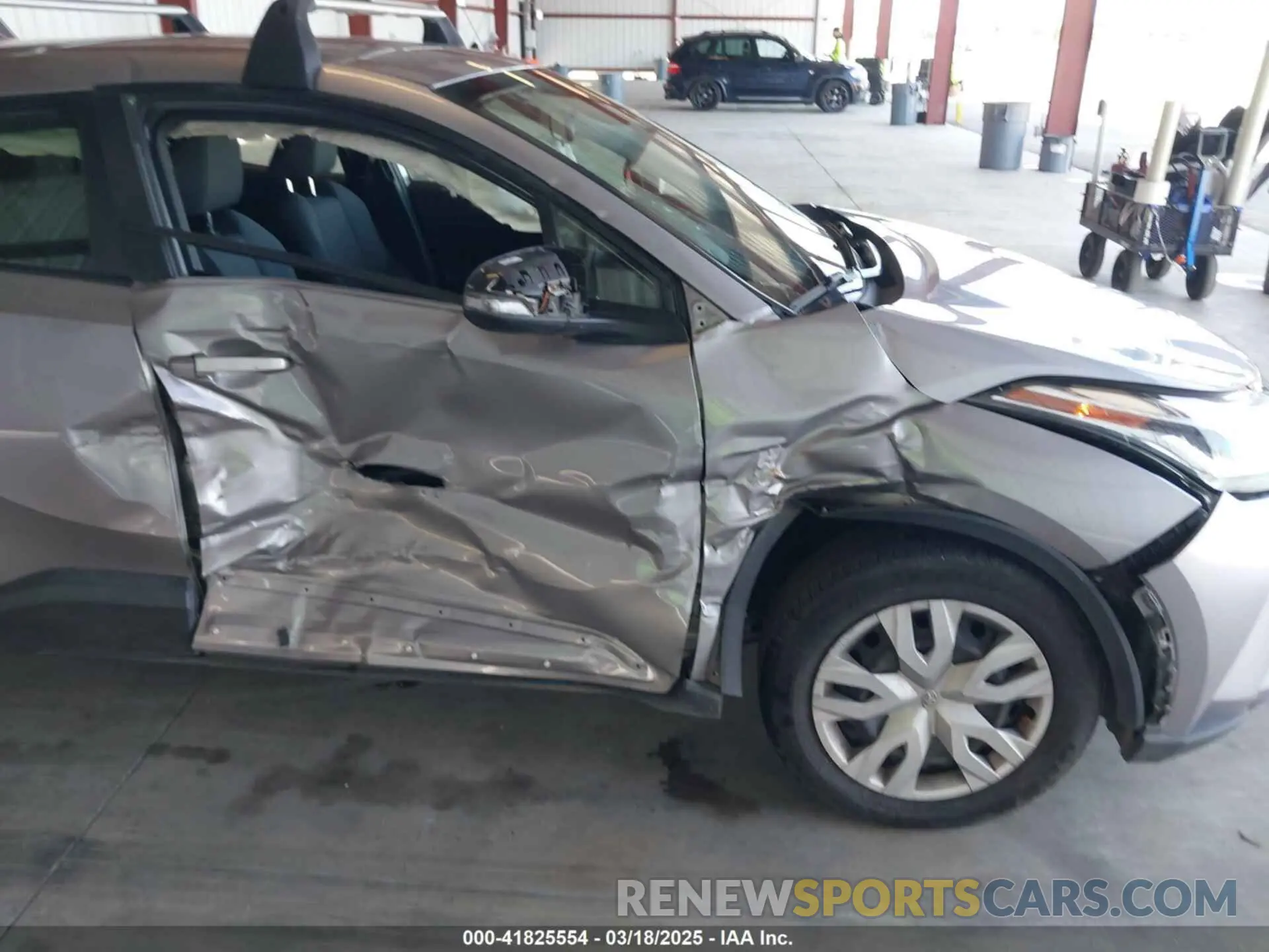 6 Фотография поврежденного автомобиля JTNKHMBX8L1068088 TOYOTA C-HR 2020