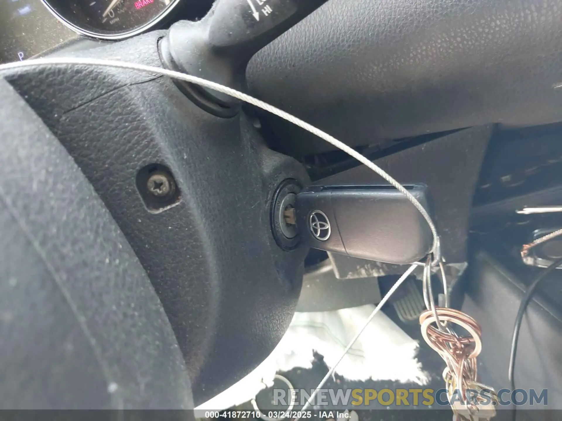 11 Фотография поврежденного автомобиля JTNKHMBX8L1070052 TOYOTA C-HR 2020