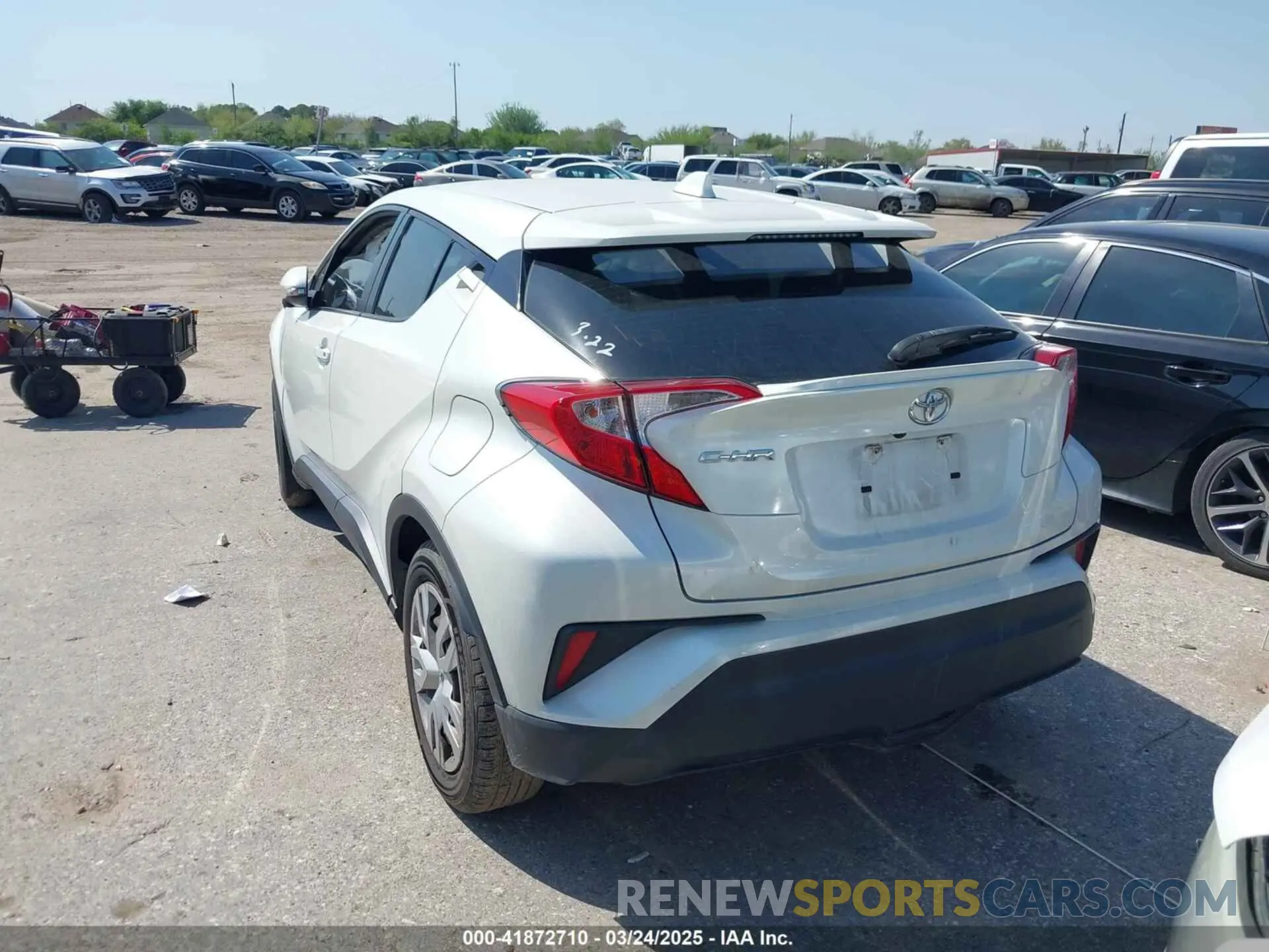 3 Фотография поврежденного автомобиля JTNKHMBX8L1070052 TOYOTA C-HR 2020