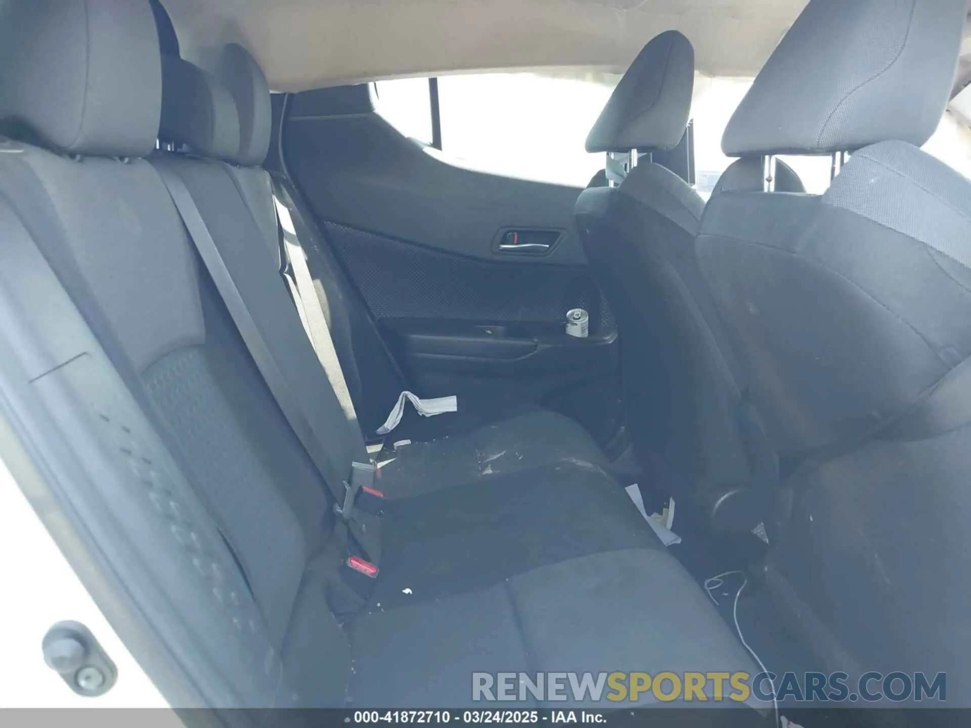 8 Фотография поврежденного автомобиля JTNKHMBX8L1070052 TOYOTA C-HR 2020