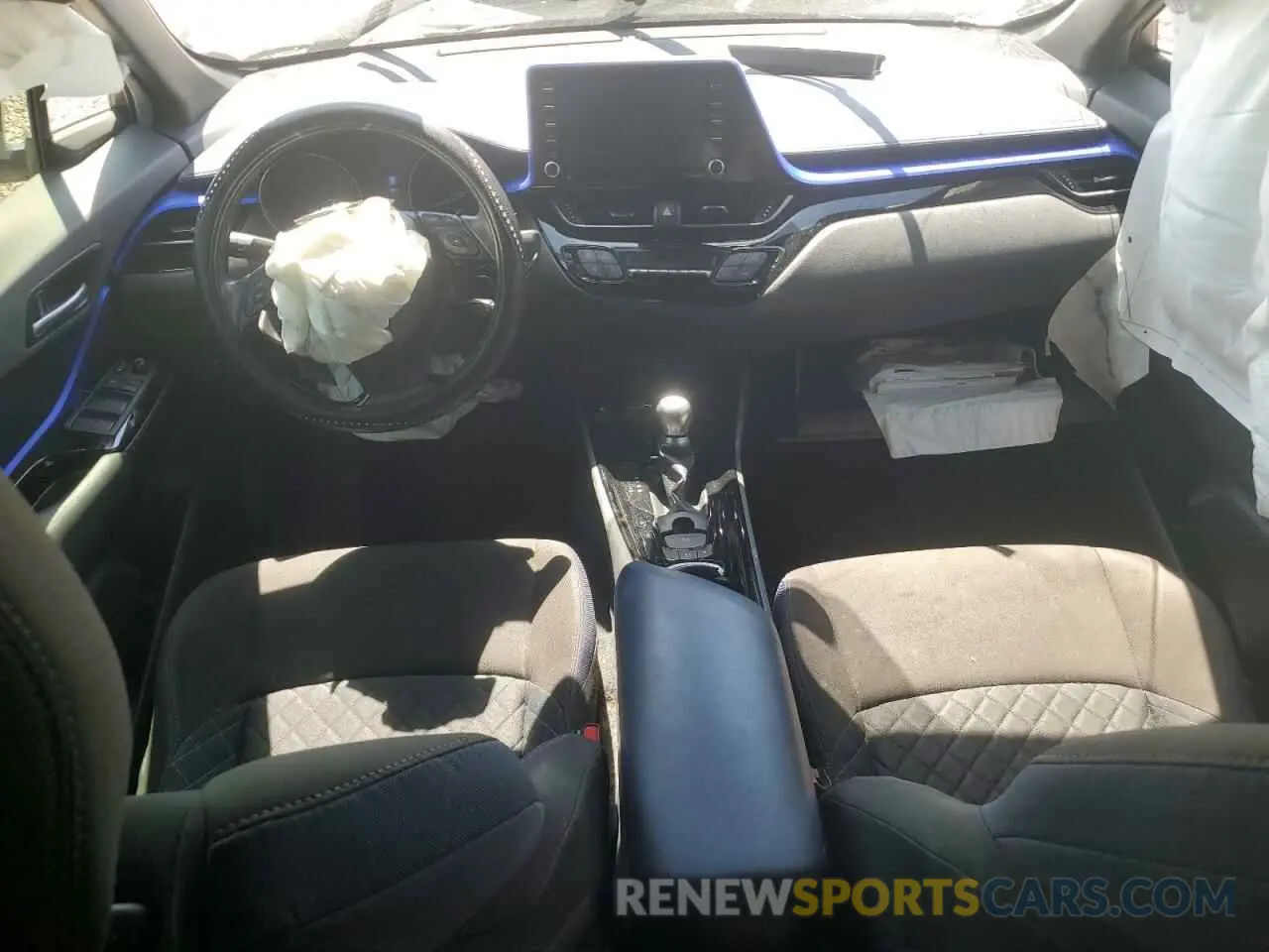 8 Photograph of a damaged car JTNKHMBX8L1072898 TOYOTA C-HR 2020