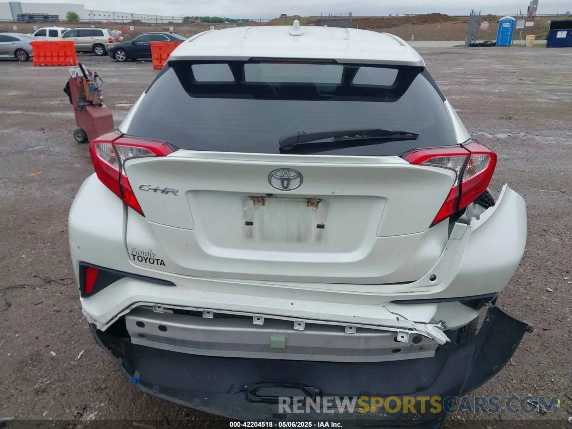 6 Photograph of a damaged car JTNKHMBX8L1092732 TOYOTA C-HR 2020