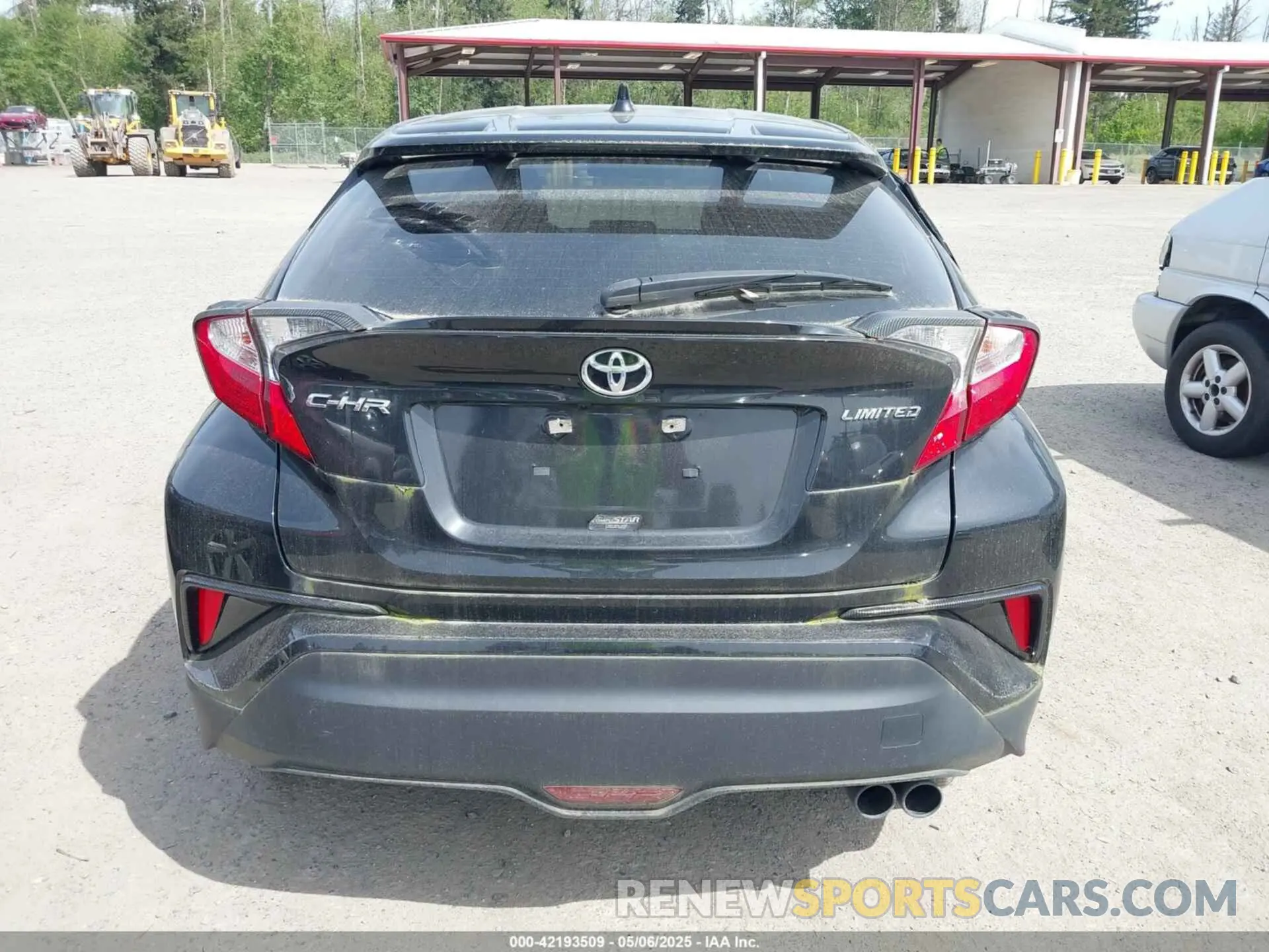 16 Photograph of a damaged car JTNKHMBX9L1078869 TOYOTA C-HR 2020