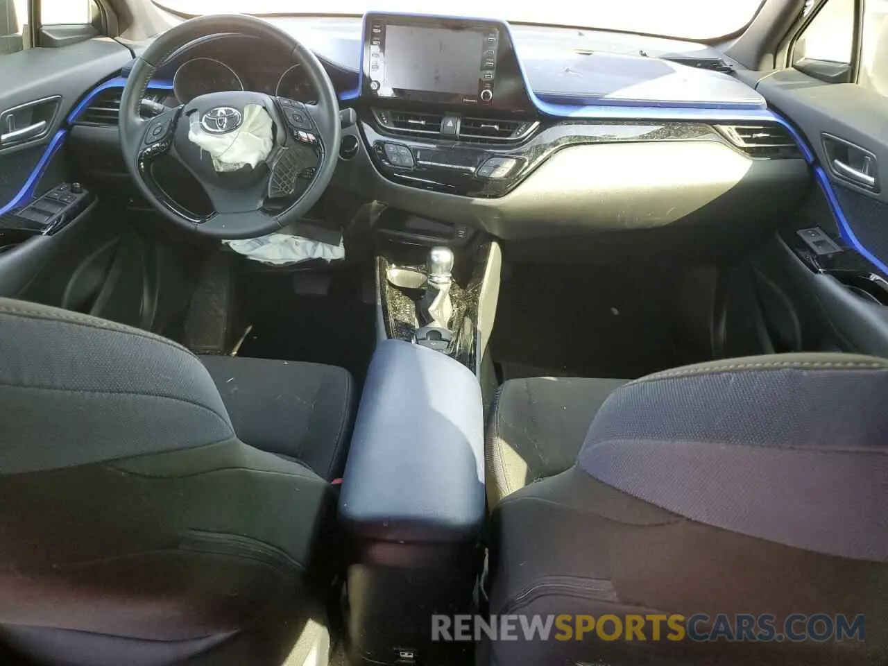 8 Photograph of a damaged car JTNKHMBX9L1080010 TOYOTA C-HR 2020