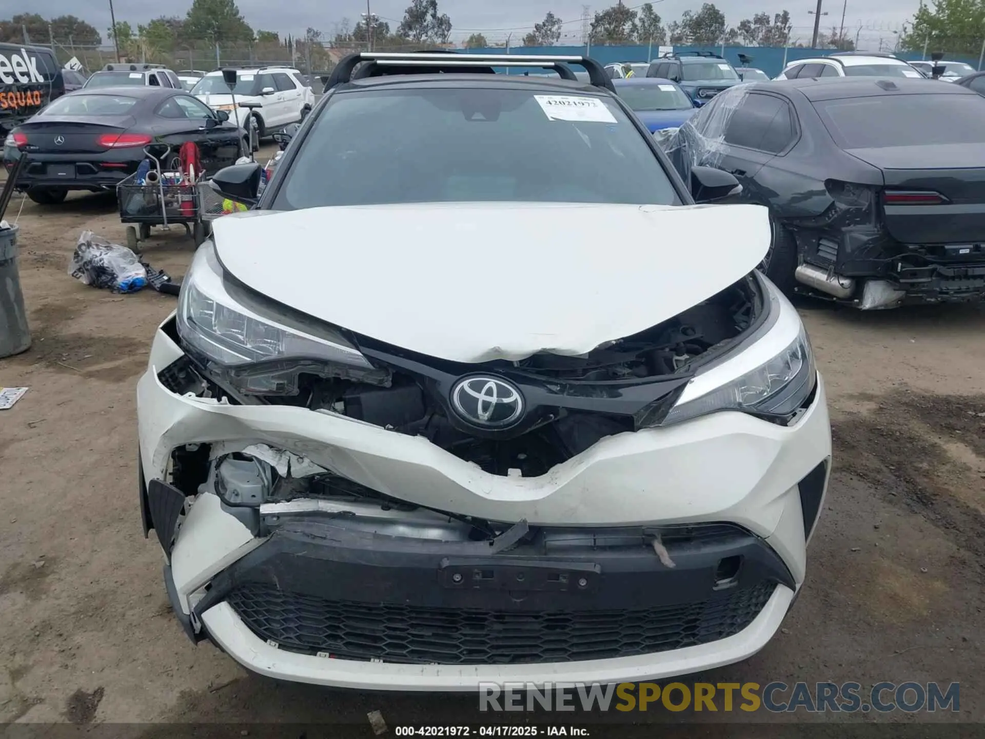 12 Фотография поврежденного автомобиля JTNKHMBX9L1092934 TOYOTA C-HR 2020