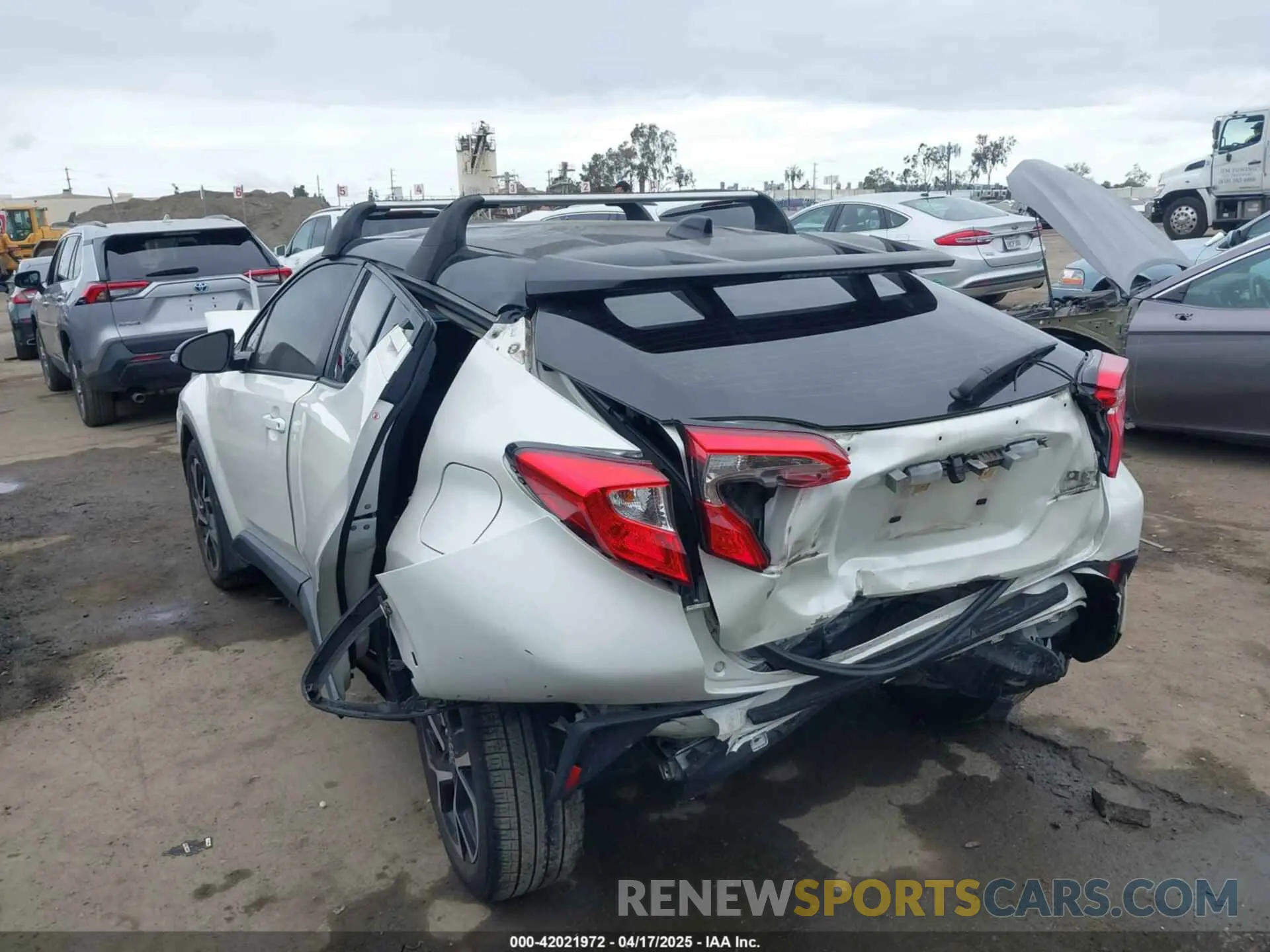 3 Фотография поврежденного автомобиля JTNKHMBX9L1092934 TOYOTA C-HR 2020