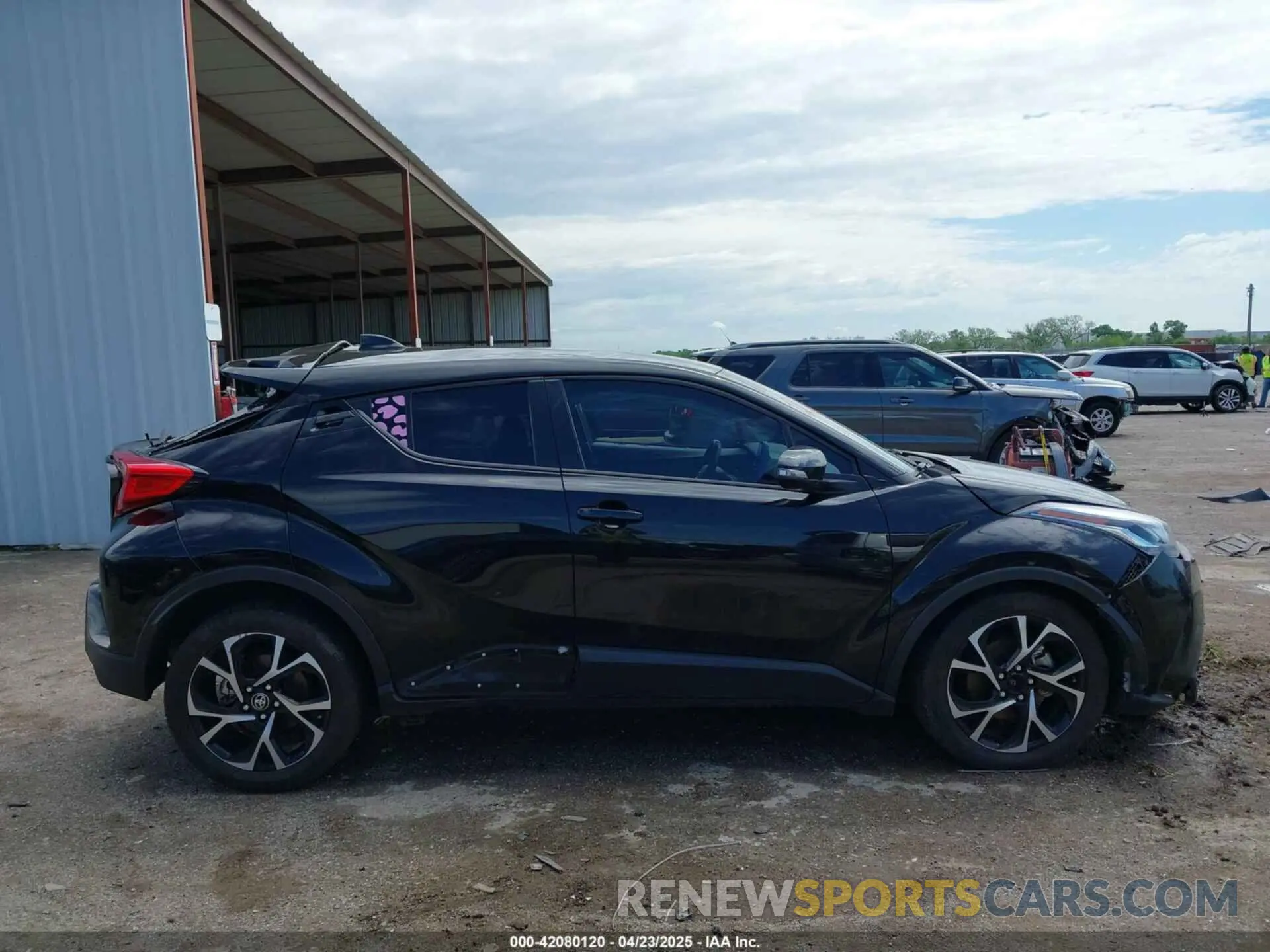 14 Photograph of a damaged car NMTKHMBX0LR103907 TOYOTA C-HR 2020