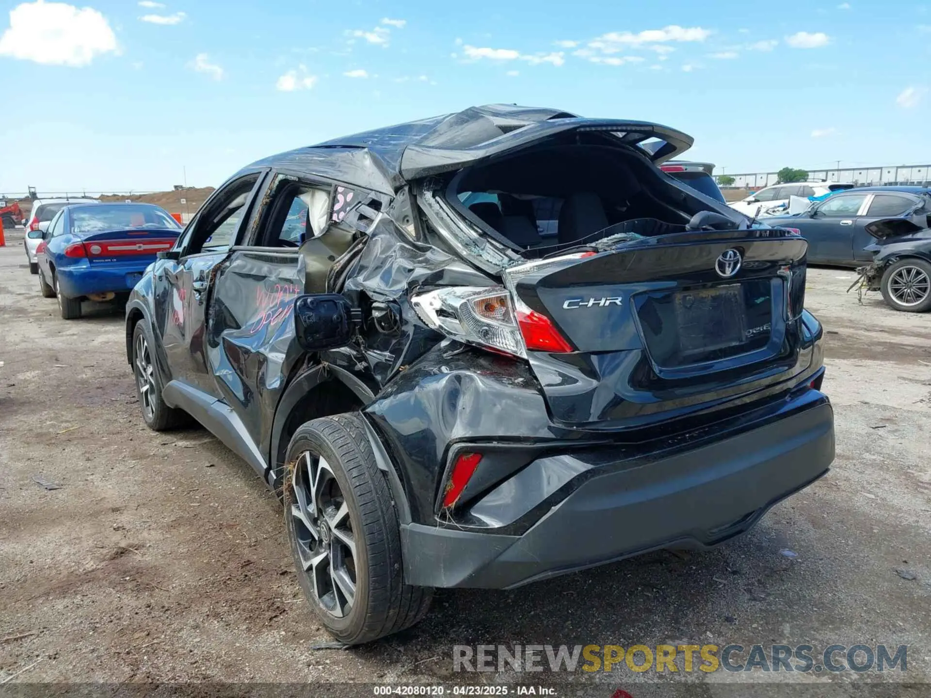 3 Photograph of a damaged car NMTKHMBX0LR103907 TOYOTA C-HR 2020