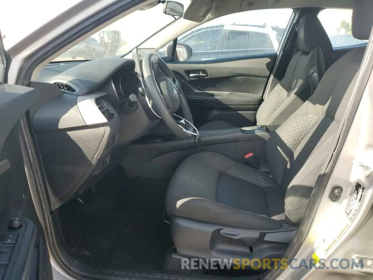 7 Photograph of a damaged car NMTKHMBX0LR110632 TOYOTA C-HR 2020
