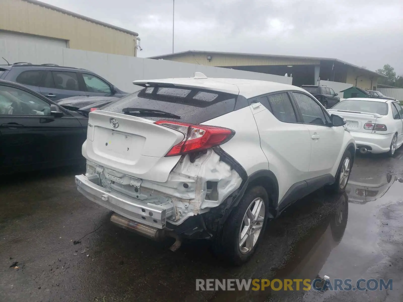 4 Photograph of a damaged car NMTKHMBX1LR105178 TOYOTA C-HR 2020