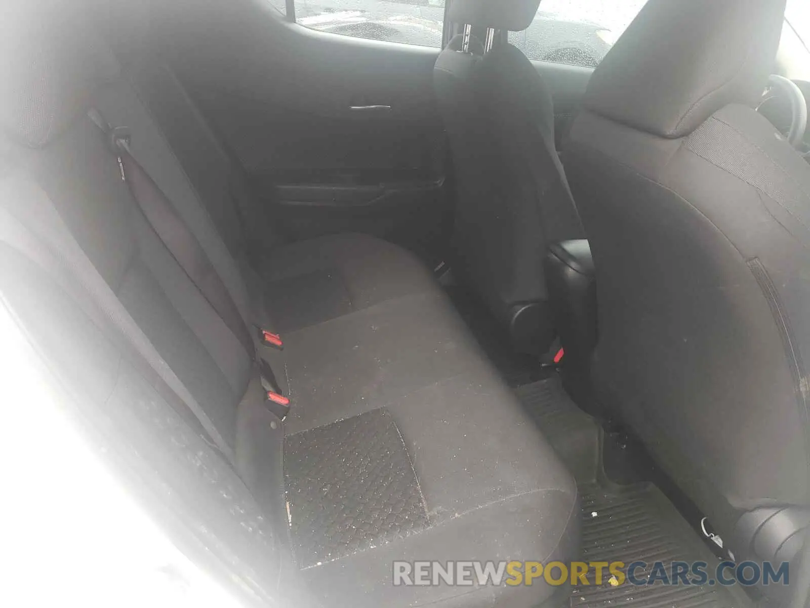 6 Photograph of a damaged car NMTKHMBX1LR105178 TOYOTA C-HR 2020