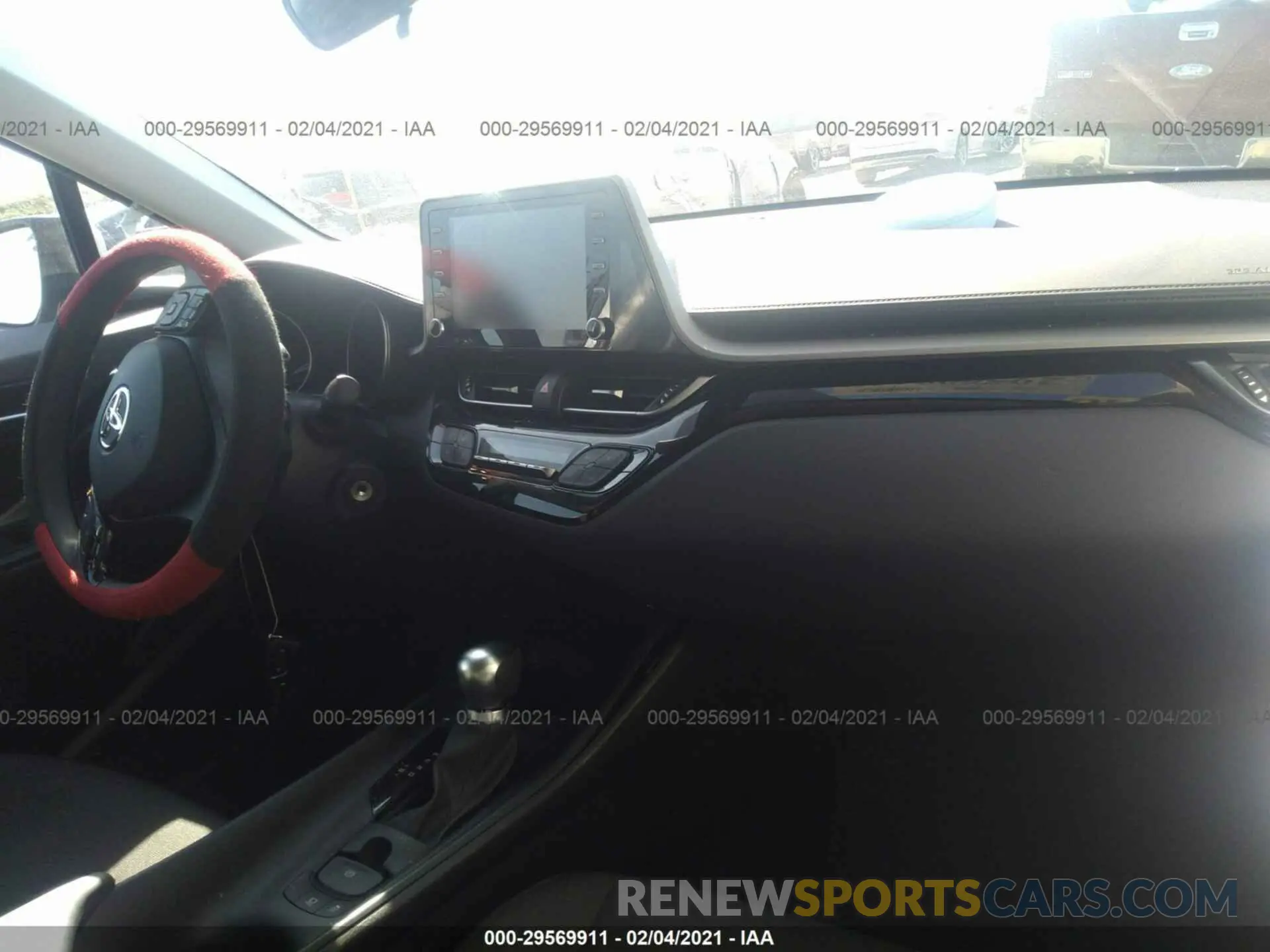 5 Photograph of a damaged car NMTKHMBX1LR117041 TOYOTA C-HR 2020